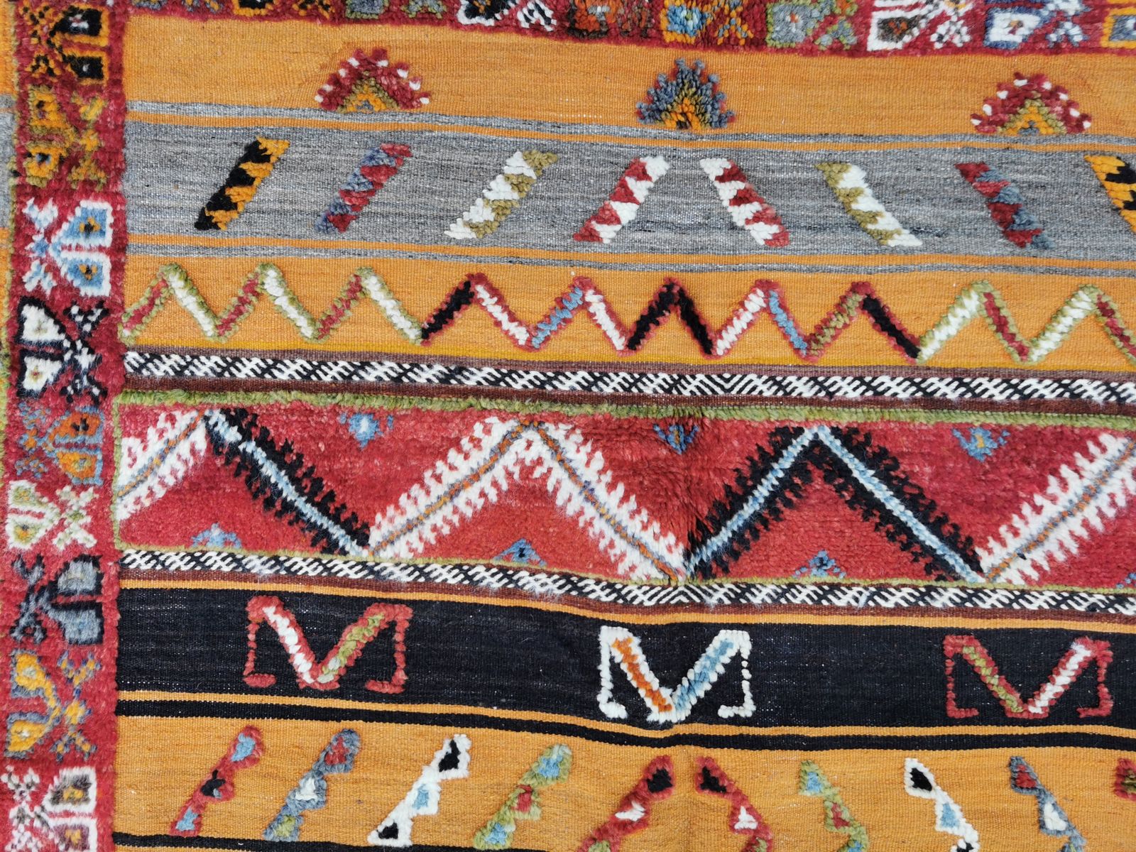 Handmade Colourful Moroccan Berber Rug. Camel Wool Carpet photo Textiles