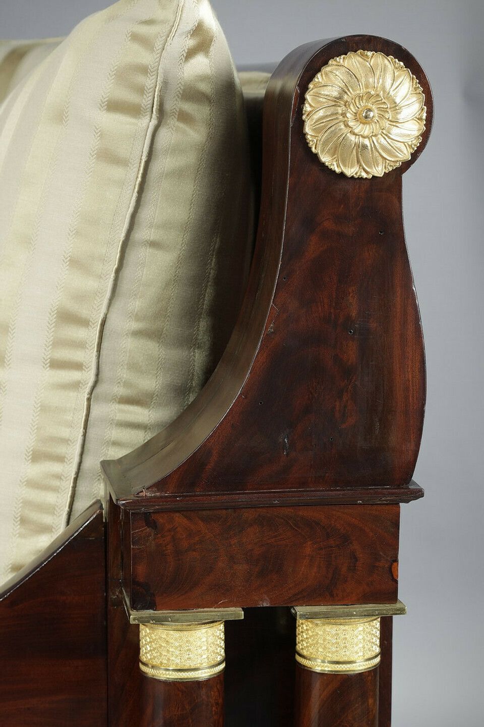 Restoration Period Mahogany And Gilt Bronze Sofa Bed, 19th Century photo buy