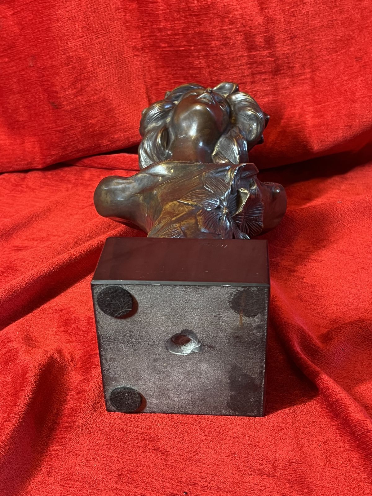 photo vintage Art Nouveau Mucha Bronze Idealised Female Bust With Floral Motifs Set Upon Black Marble Base