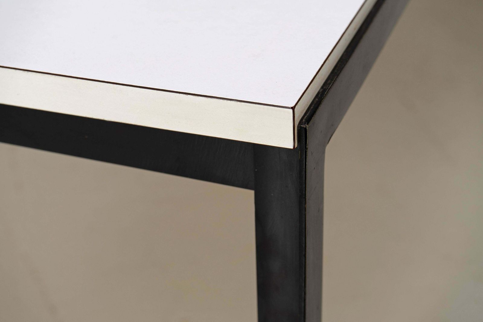 T Angle Coffee Table By Florence Knoll For Knoll International 1950s photo vinterior