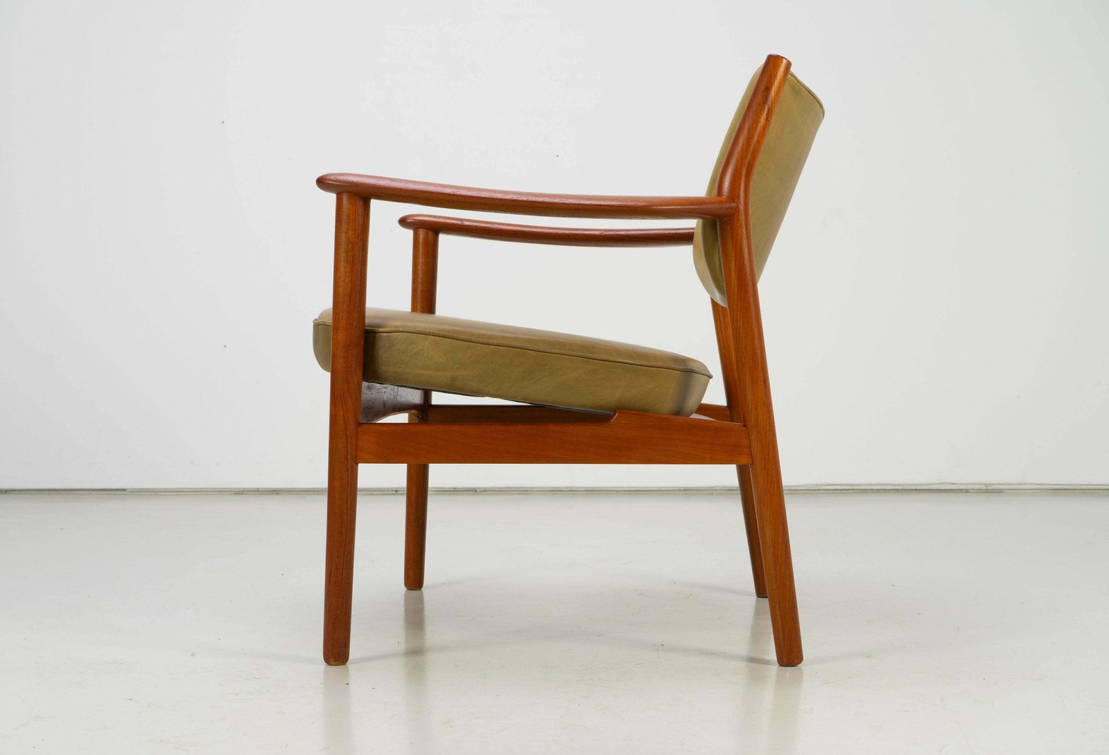 photo furniture Pair Of Scandinavian Easy Chairs With Teak And Leather By Westnofa, 1960s