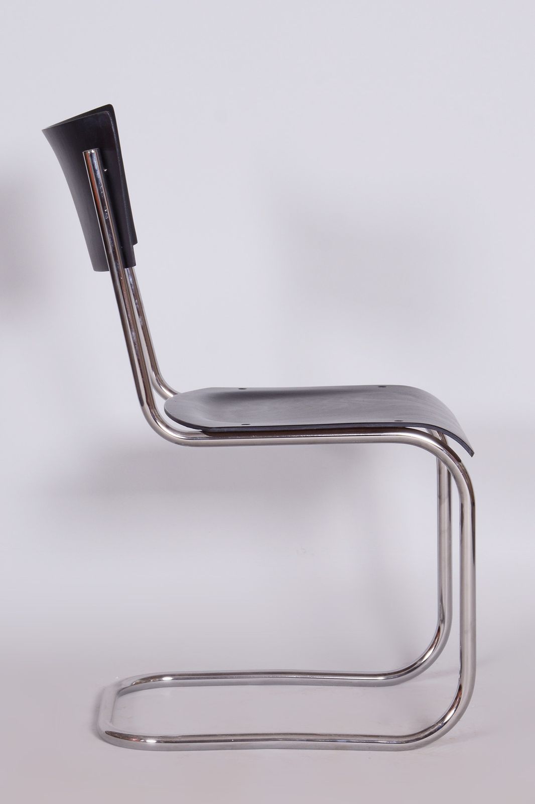 photo furniture Bauhaus Writing Desk And Chair, Rober Slezak, Chrome Plated Steel, Lacquered Wood, Czechia, 1930s