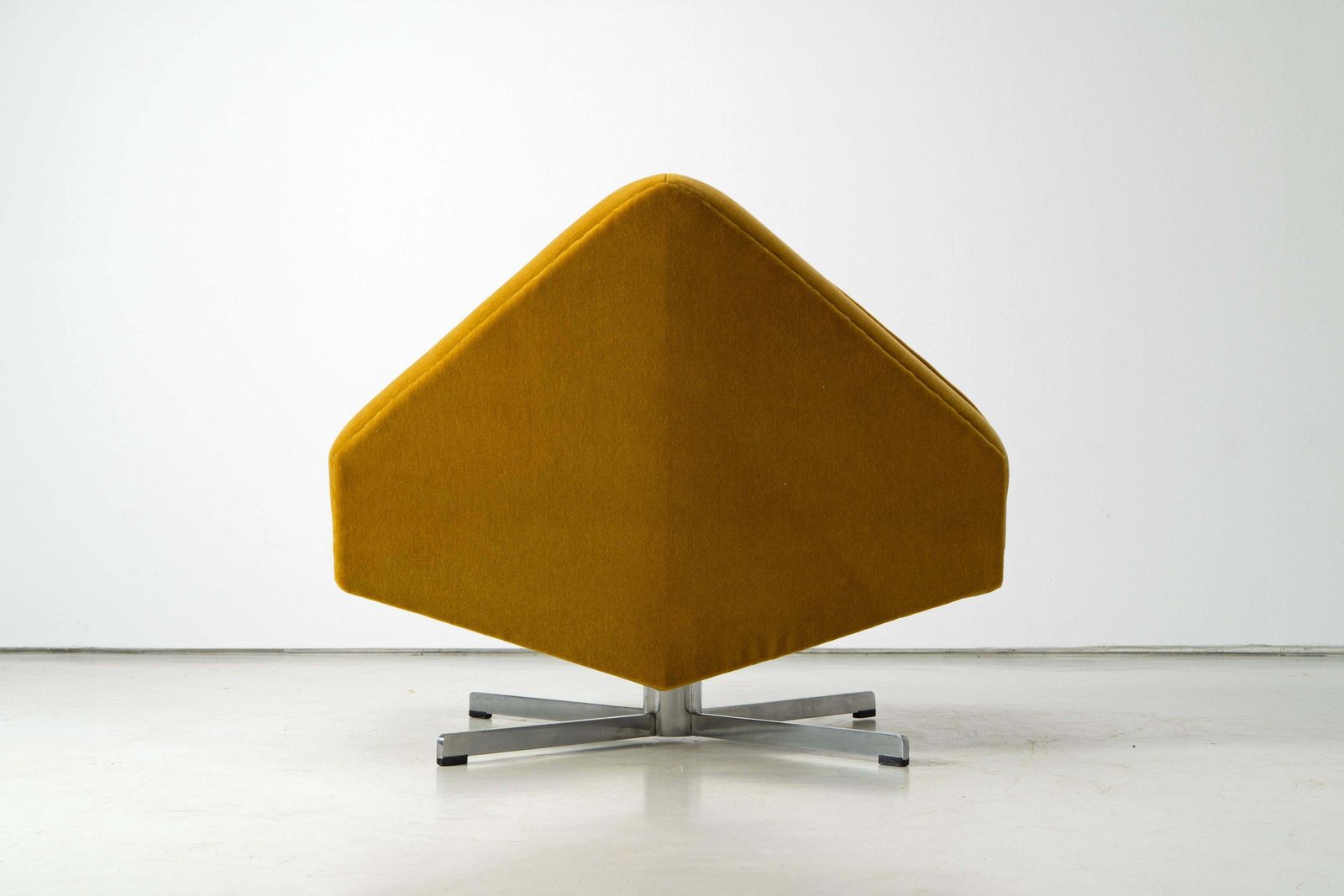 6395.0 Swivelling Mid Century Lounge Chair "Brasilia" By Edition Schmieder, 1960s photo