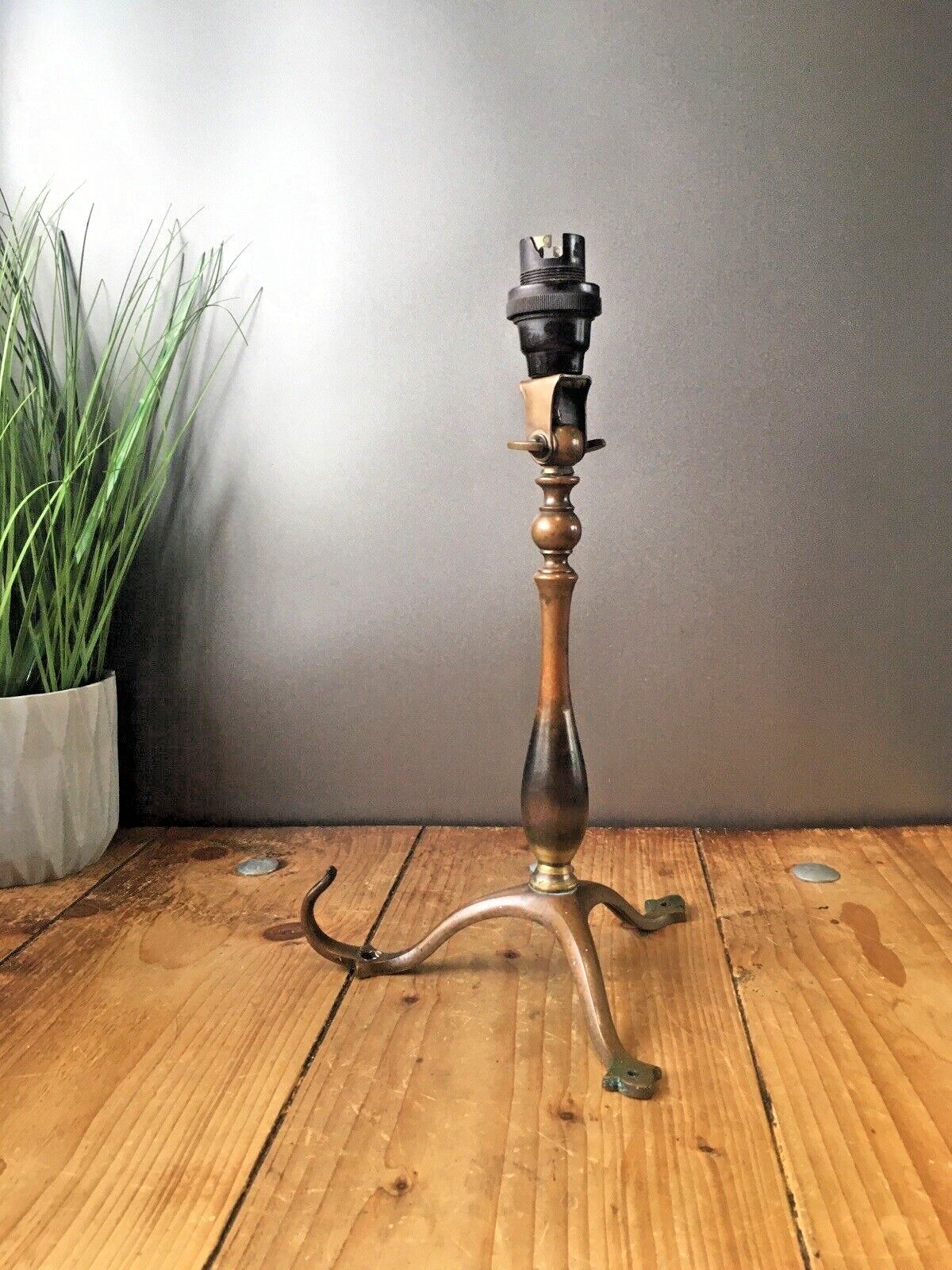 Home Decor Antique Arts & Crafts Articulated Brass Candlestick Carriage Lamp Base Light photo