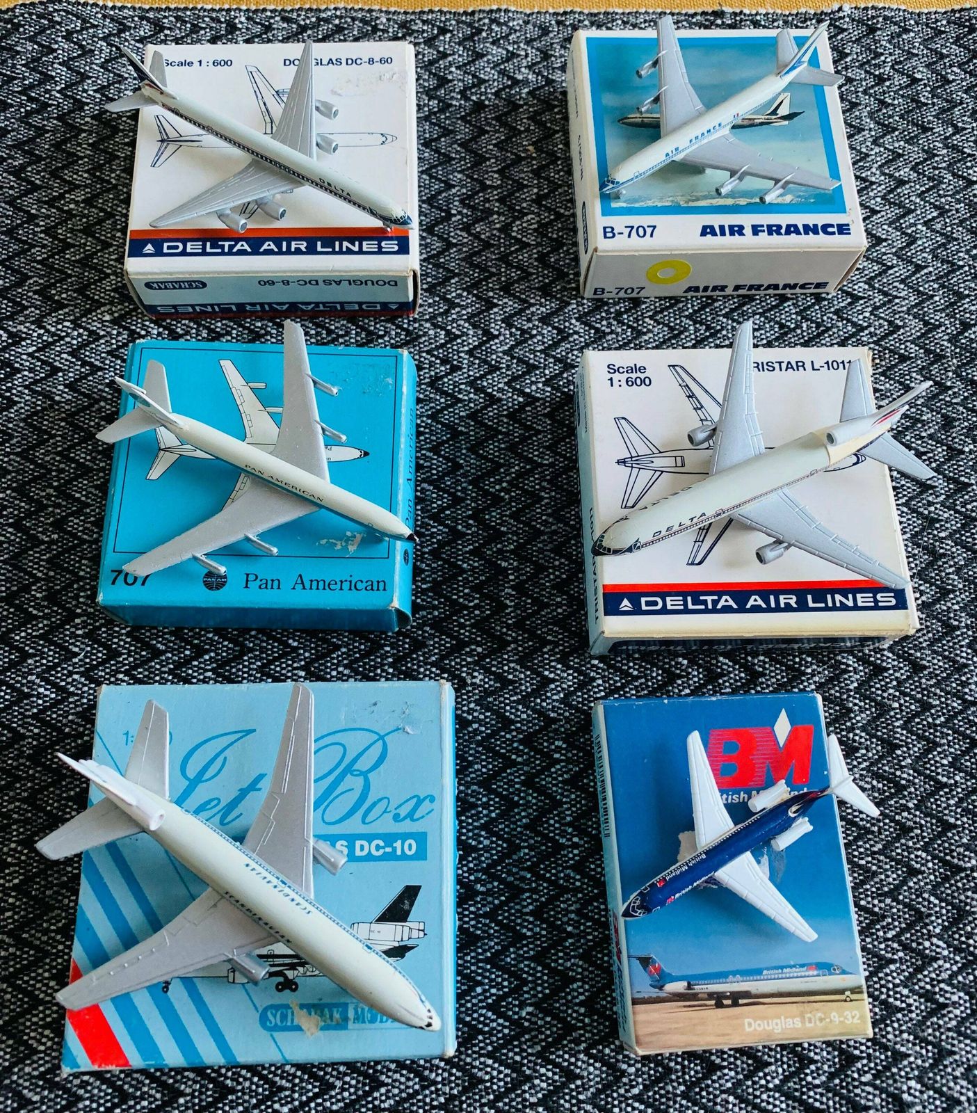 Vintage Scale Model Airplanes Boxed And Unused X 6 Collectible Toys