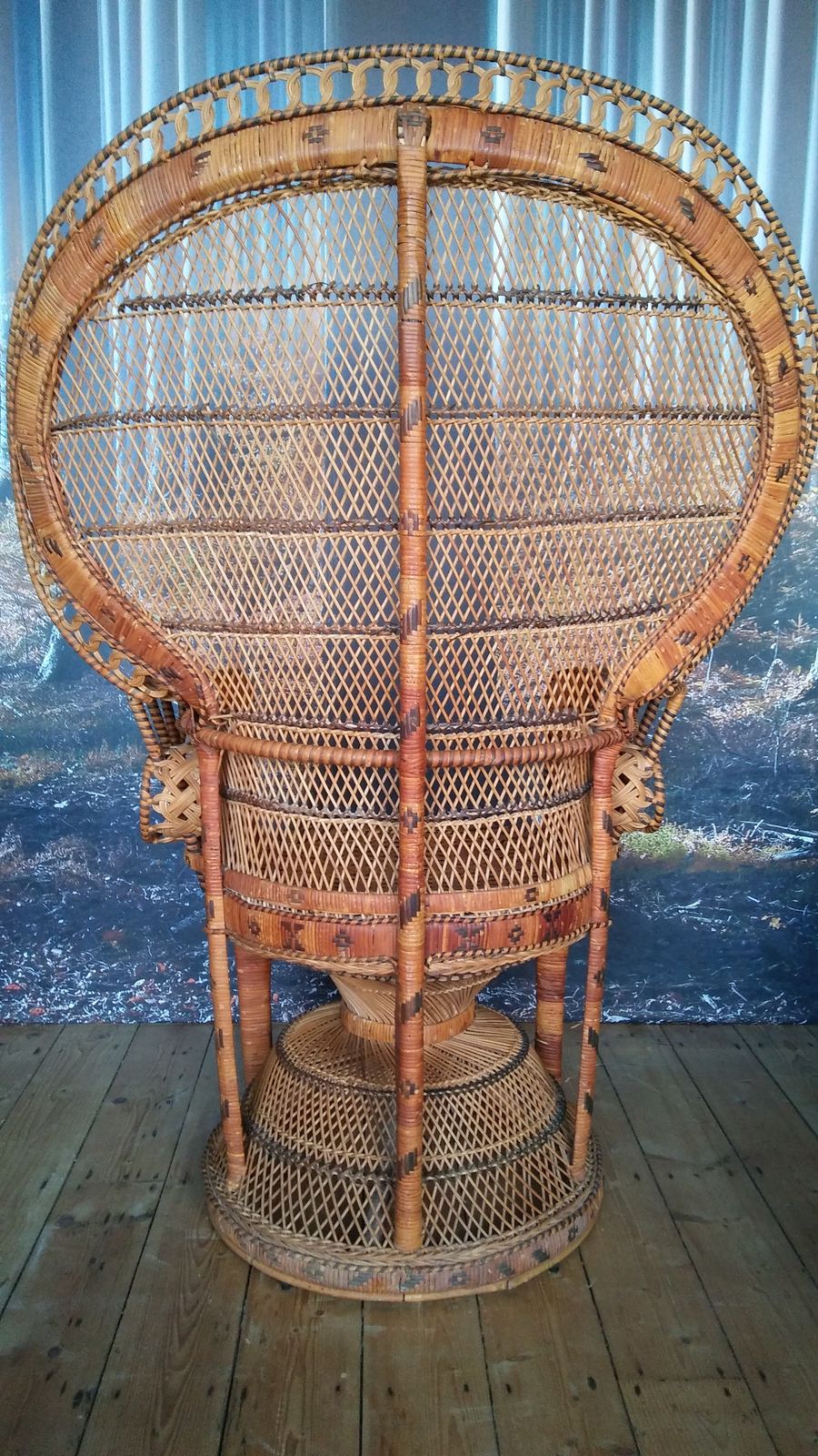 Kok Maison Emmanuel Peacock Chair photo vinterior