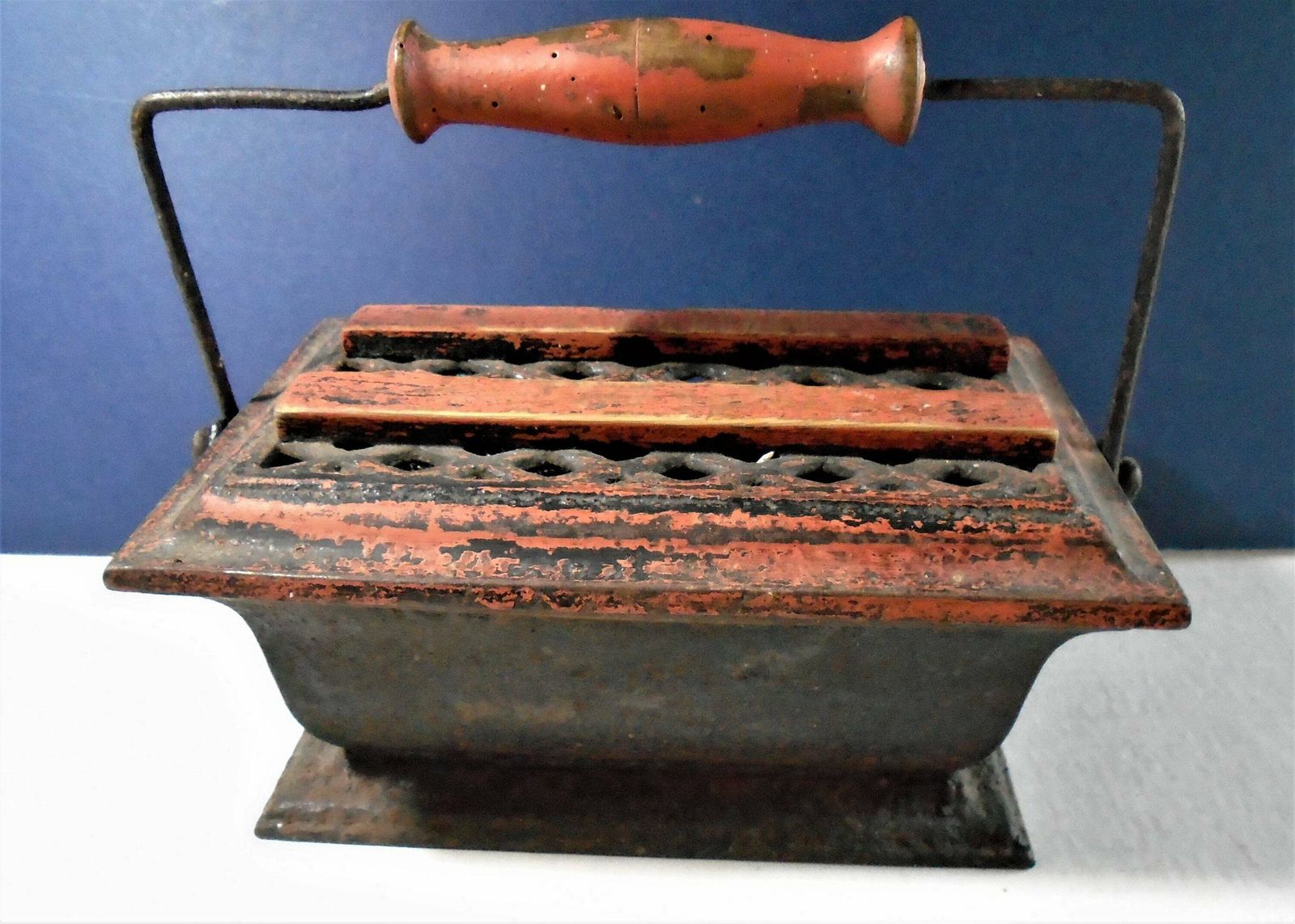 Antique French Enameled Cast Iron Foot Warmer, Kitchen Trivet, Fireplace Decor, Rustic Planter photo vinterior
