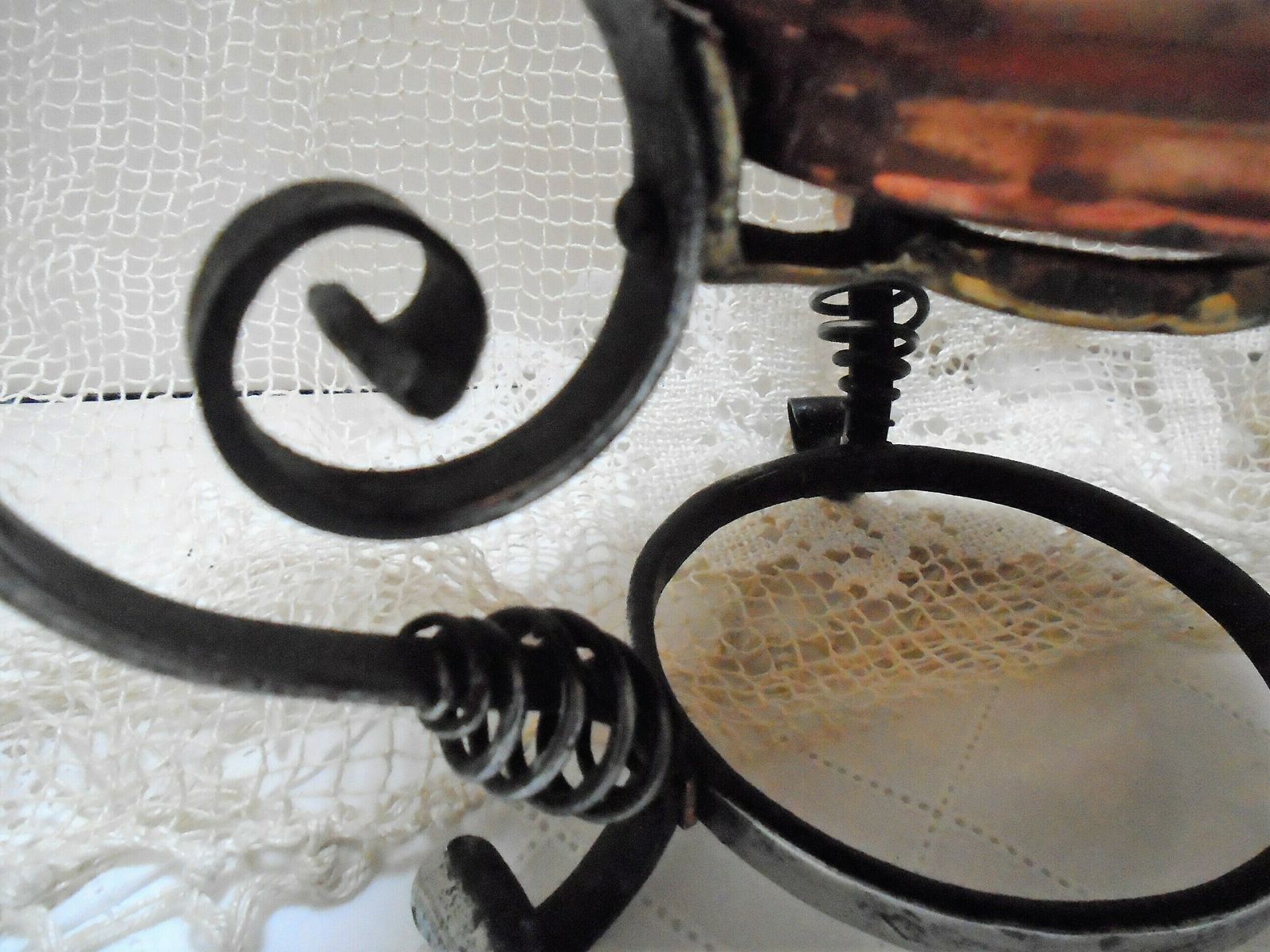 Vintage Franse koperen theepot / waterketel op zwart smeedijzeren standaard, decoratief boerenkeukenkoper photo buy