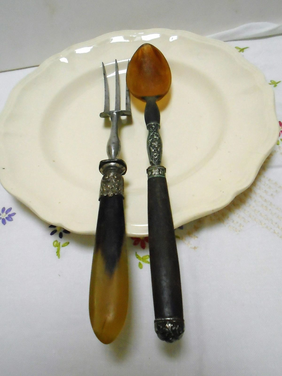 Antique French Serving Spoon And Fork, C.1920s, Salad Servers, Rococo Polished Horn And Silver Plated Metal, Serving Fork And Spoon photo vinterior