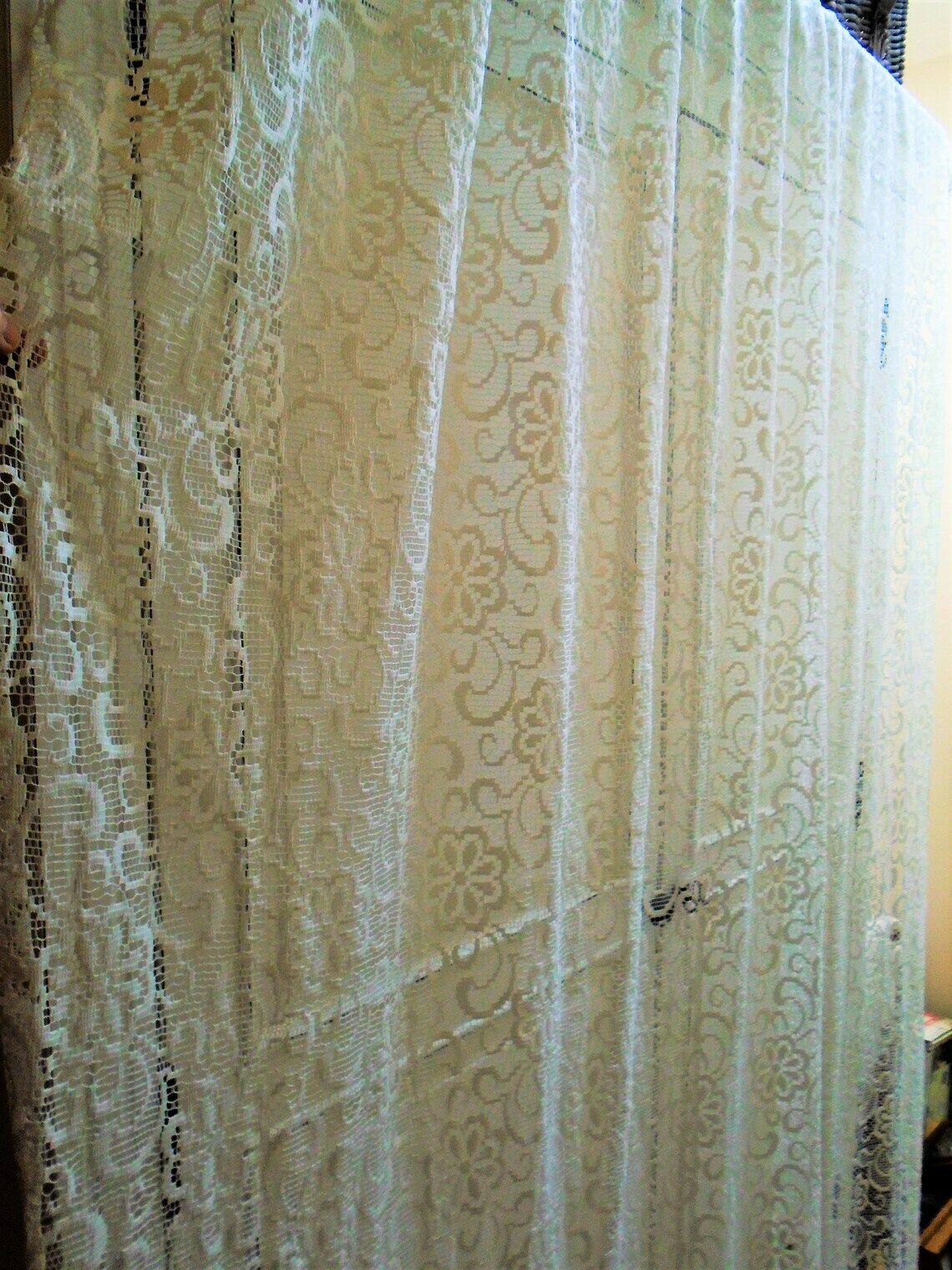 Vintage French Single White Polyester Lace Curtain, Length 2.0 M, Width 1.44 M (One Large Hem Of 13 Cm) photo for sale