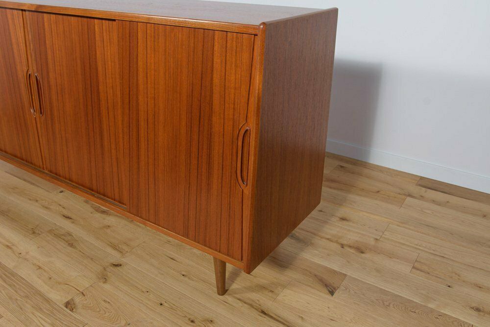 photo vinterior Mid Century Teak Sideboard By Borge Seindal For Westergaard Mobbel Forgip, 1960s