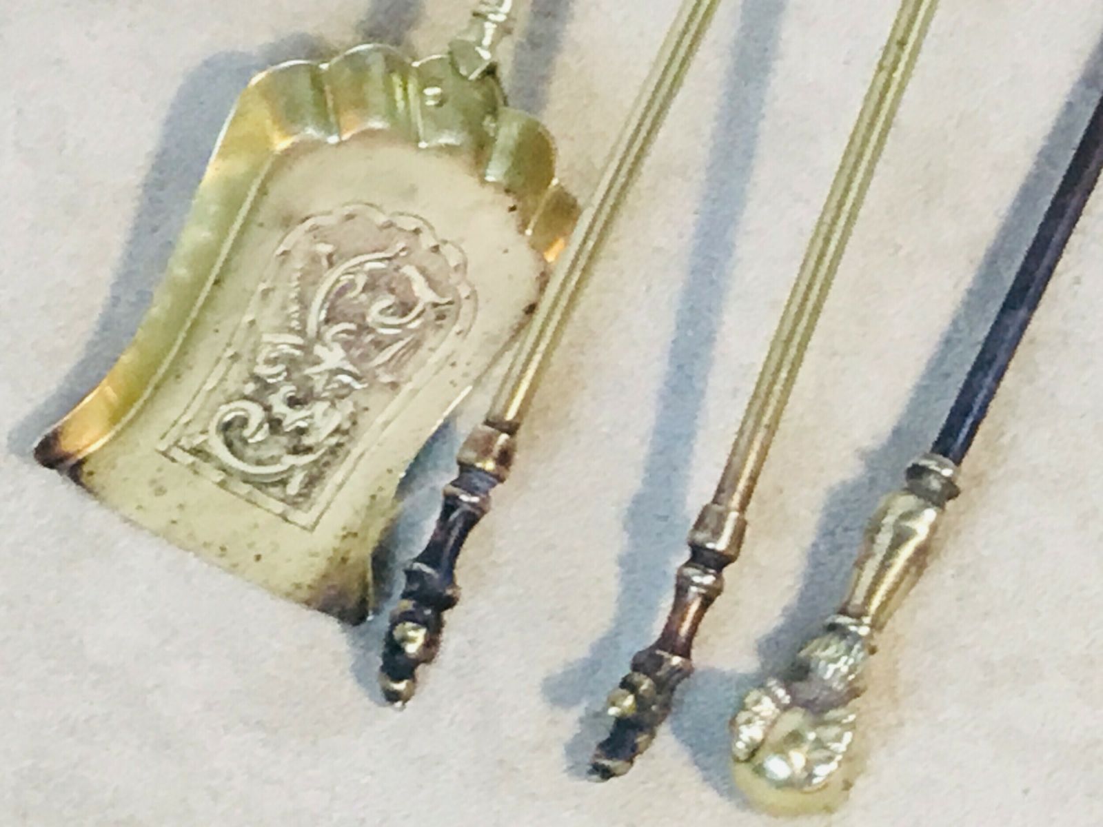 Rare Brass Fireside Suite Of Claw & Ball Design photo vinterior