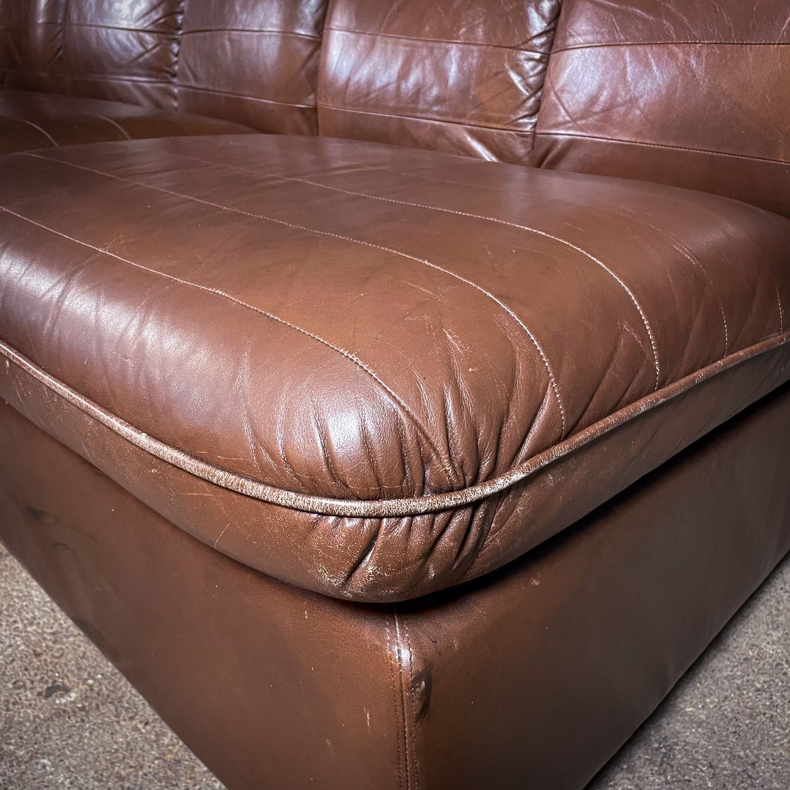 Vintage Mid Century Modulaire Driezitsbank In Leer photo for sale