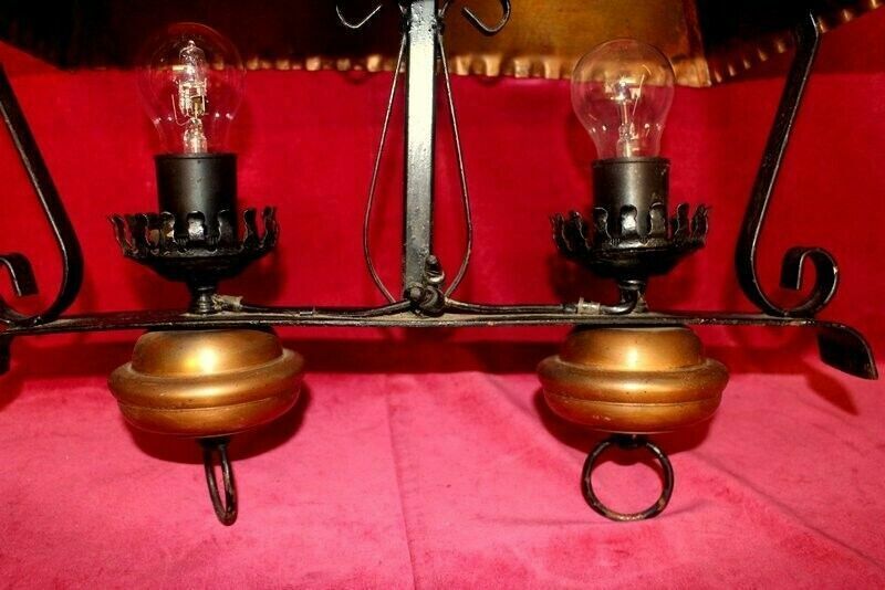 photo vintage Antique French Copper And Cast Iron Lamp 2 Lights Rustic Gothic Chandelier