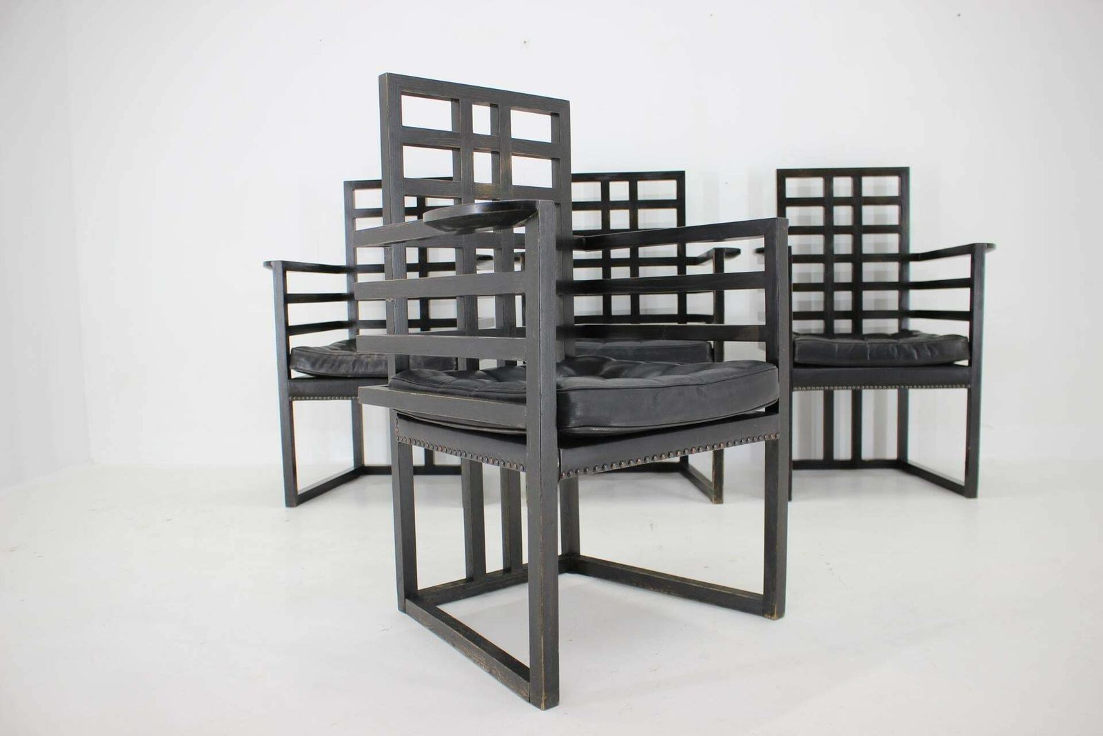 photo vinterior Set Of Four Josef Hoffmann Armloffel Chairs Made By Wittmann, Austria
