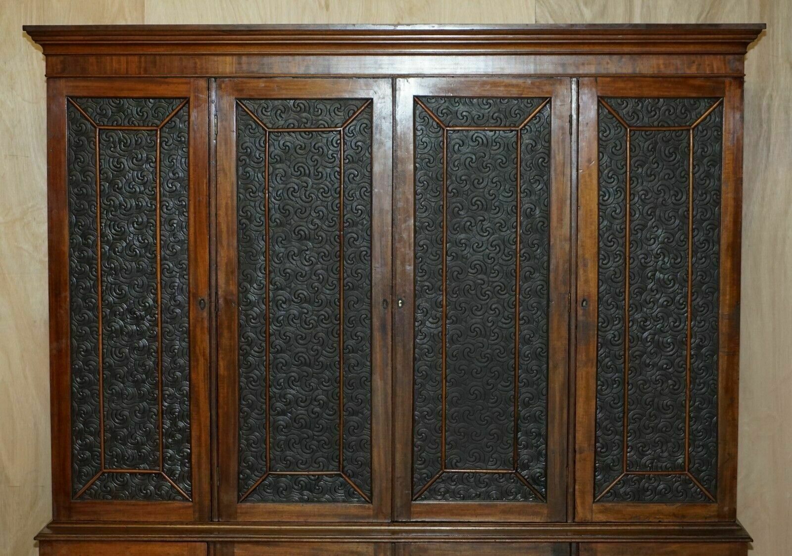 Stunning Antique Victorian Mahogany & Embossed Leather Library Bookcase Cupboard photo for sale