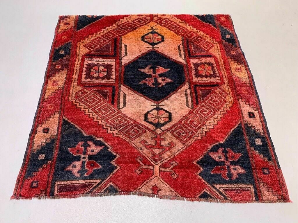 Vintage Western Turkish Rug Oriental 124x123 Cm Square Medium Carpet, photo for sale