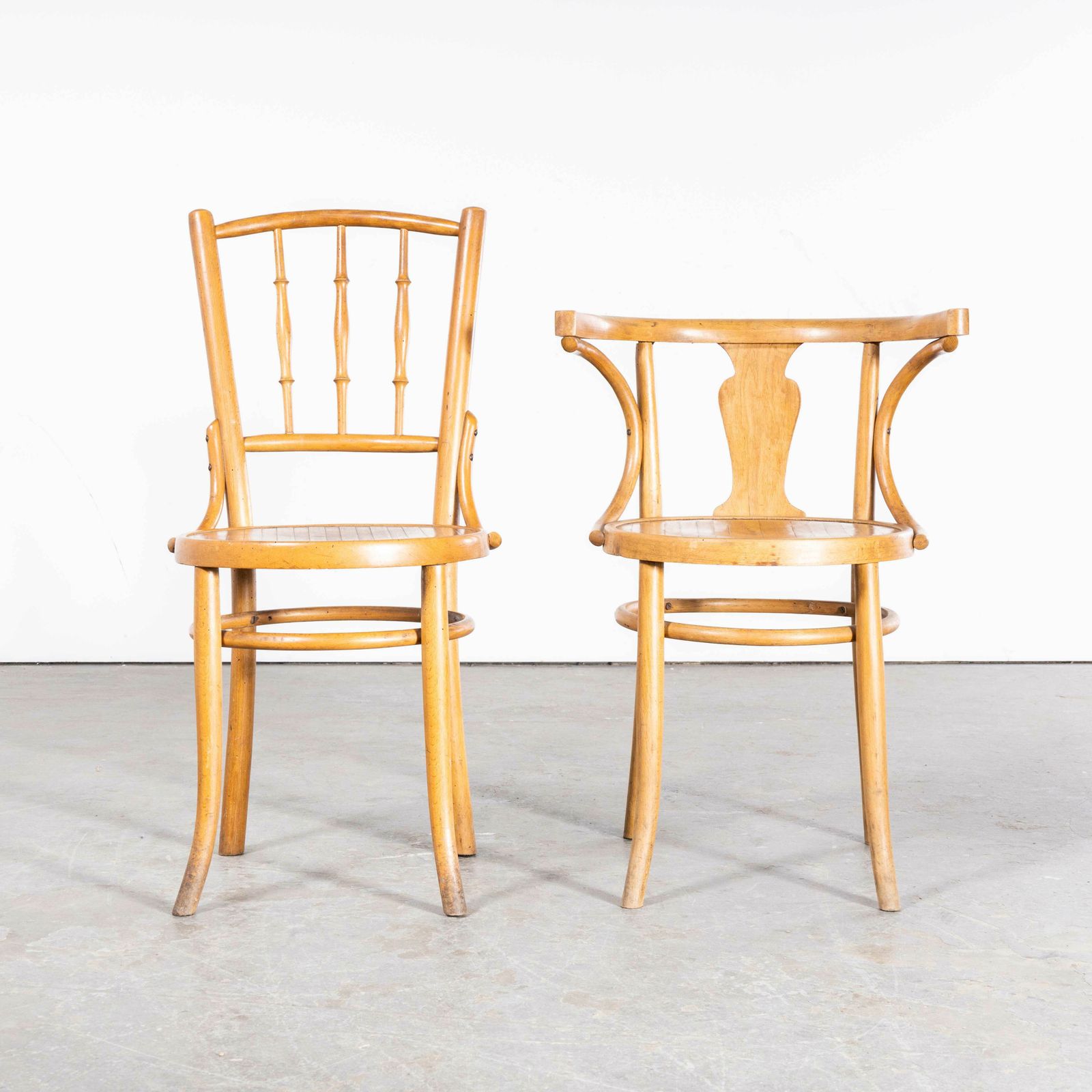1950’s Bentwood Debrecen Blonde Dining Chairs – Set Of Six photo vinterior