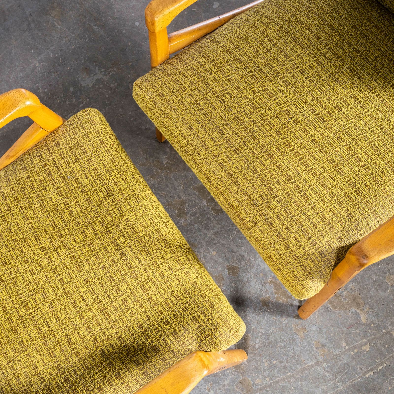 1950’s Jaroslav Smidek Original Armchairs – Pair In Lime Green photo 834.0