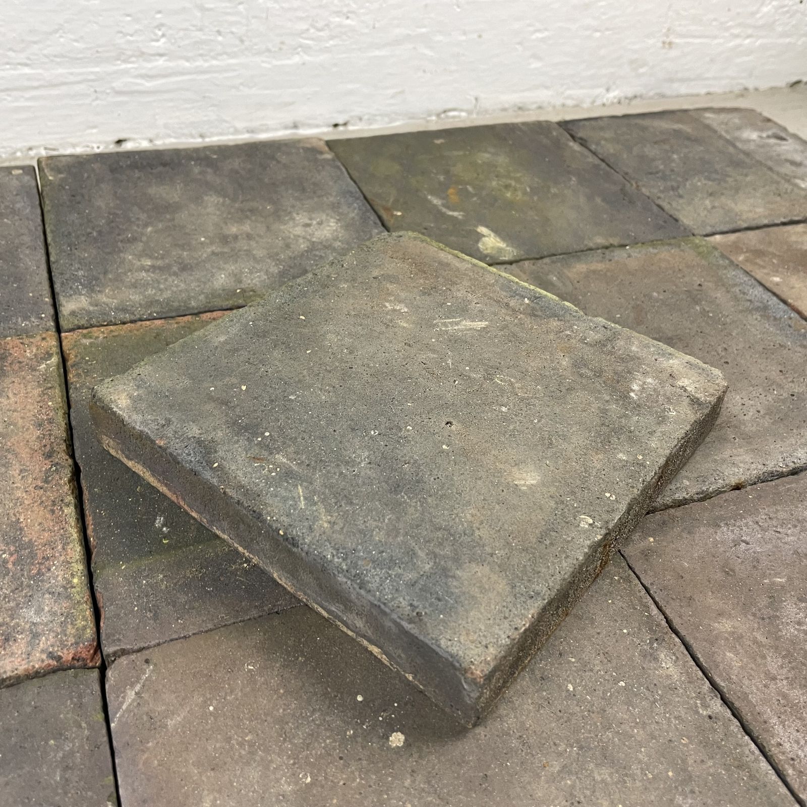 Batch Of 2 Square Metres Of Reclaimed 6¼ Inch Black Quarry Tiles photo 500.0