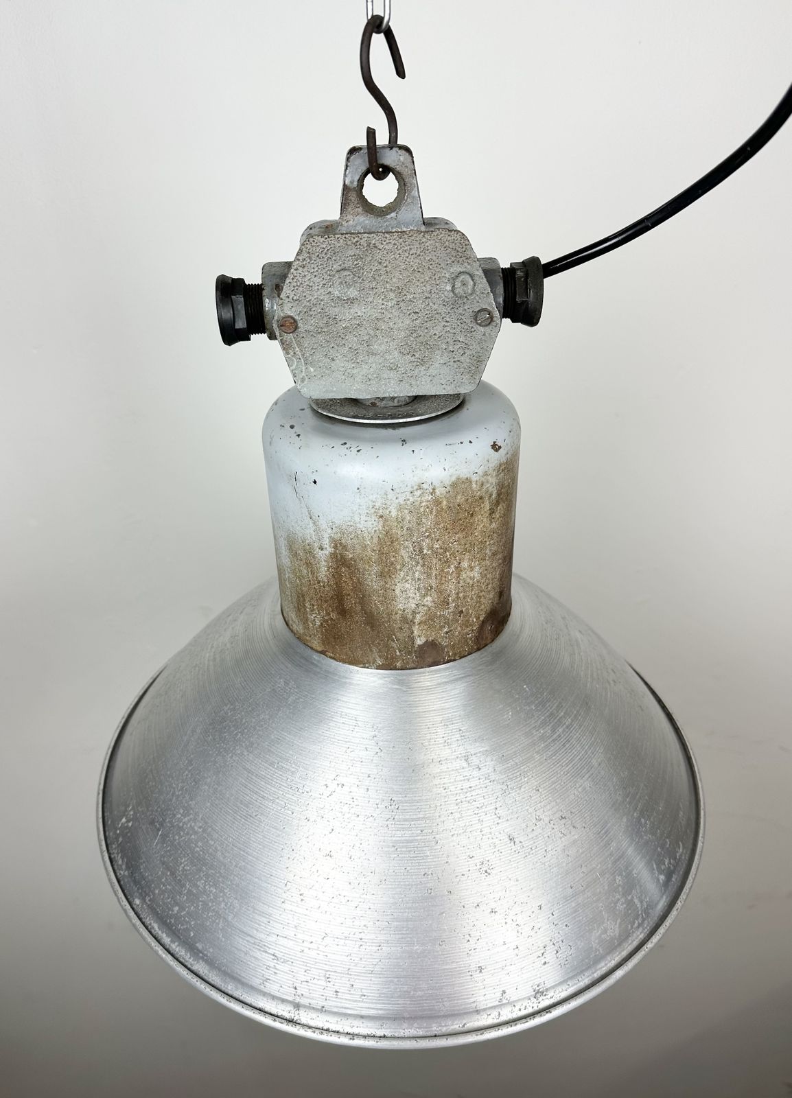 photo vintage Industrial Aluminium Pendant Lamp From Polam Wilkasy, 1960s, 2x
