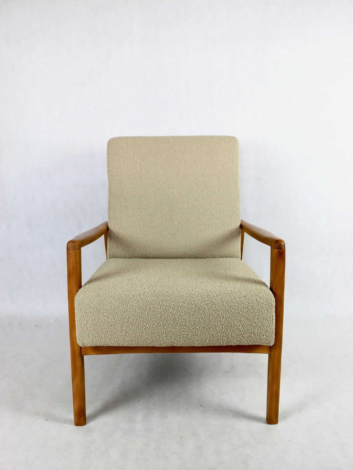 photo furniture Beautiful Vintage Two Three Seater Sofa With Armchairs From The 70s   Beige Boucle