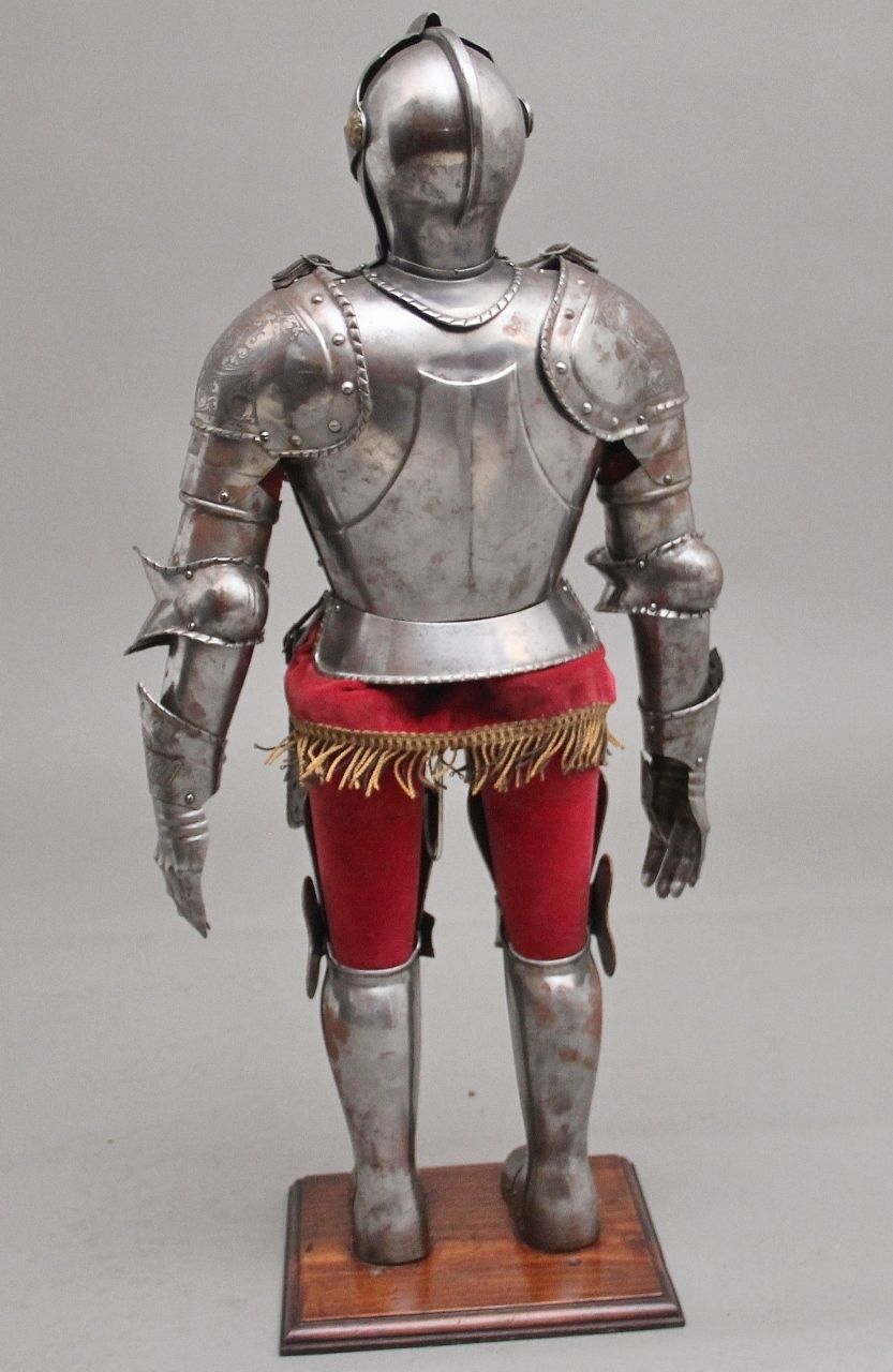 An Impressive Early 20th Miniature Suit Of Armour photo Art