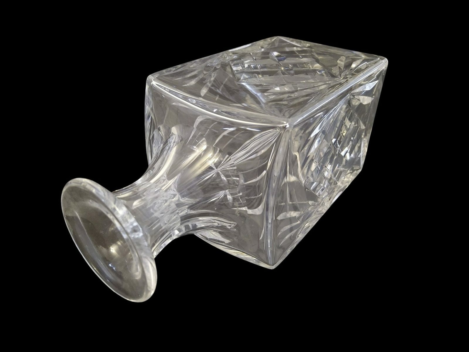 Saint Louis Crystal Whisky Decanter In Chantilly Pattern, Vintage French Barware Decor photo Home Decor