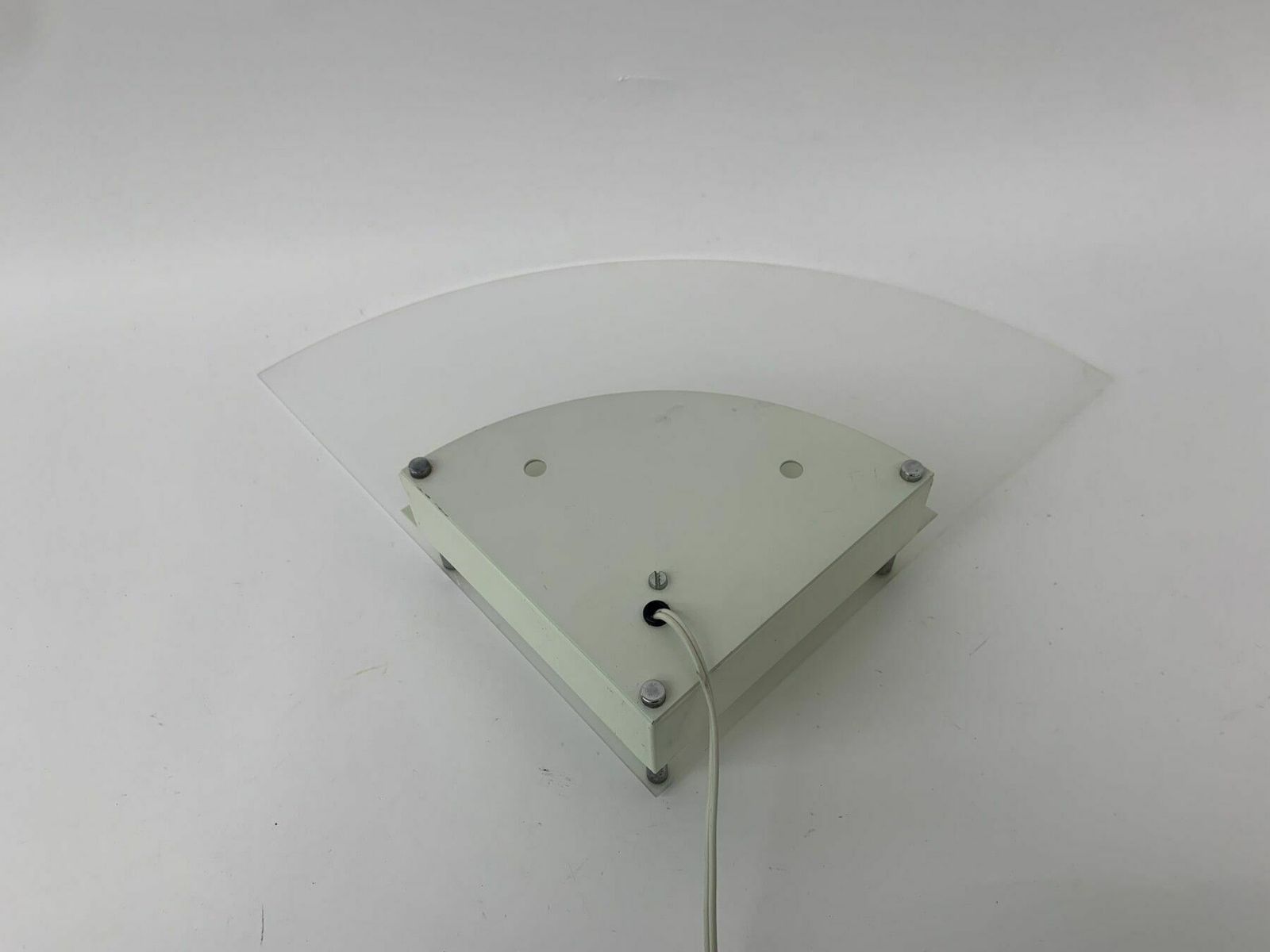 Postmodern Minimalistisch Wandmeubel / Tafel, Jaren 1980 photo for sale
