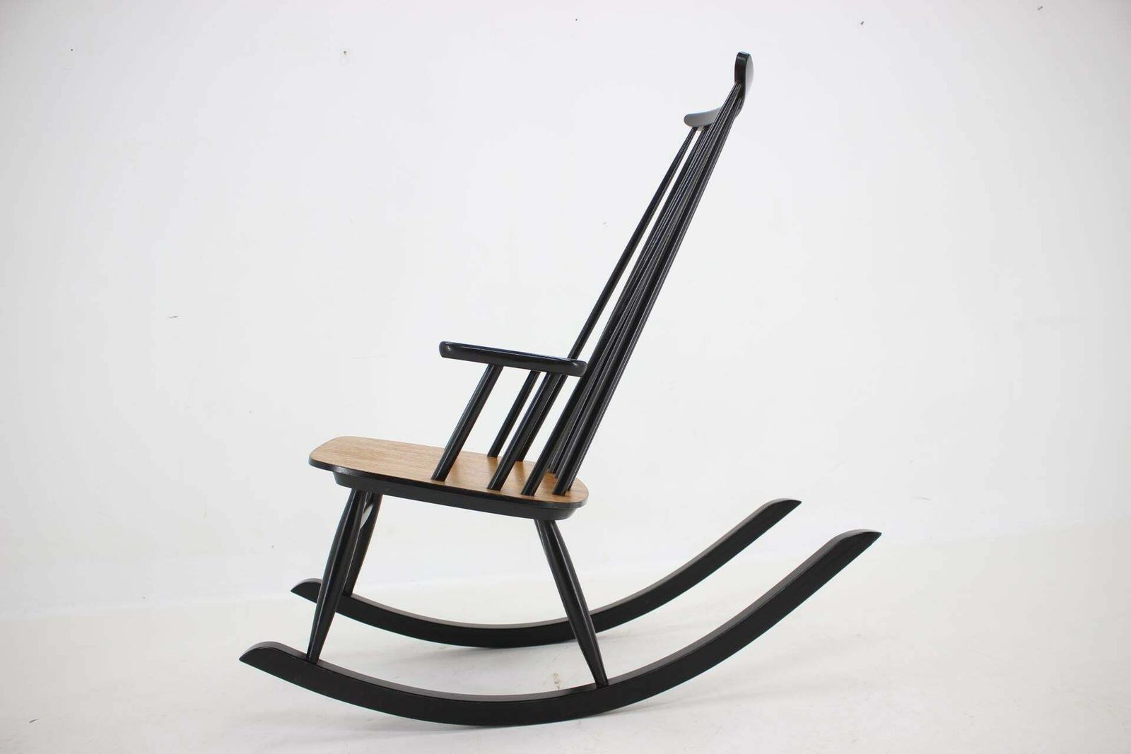 1960s Varjosen Puunjalostus Beech Rocking Chair, Finland photo vinterior