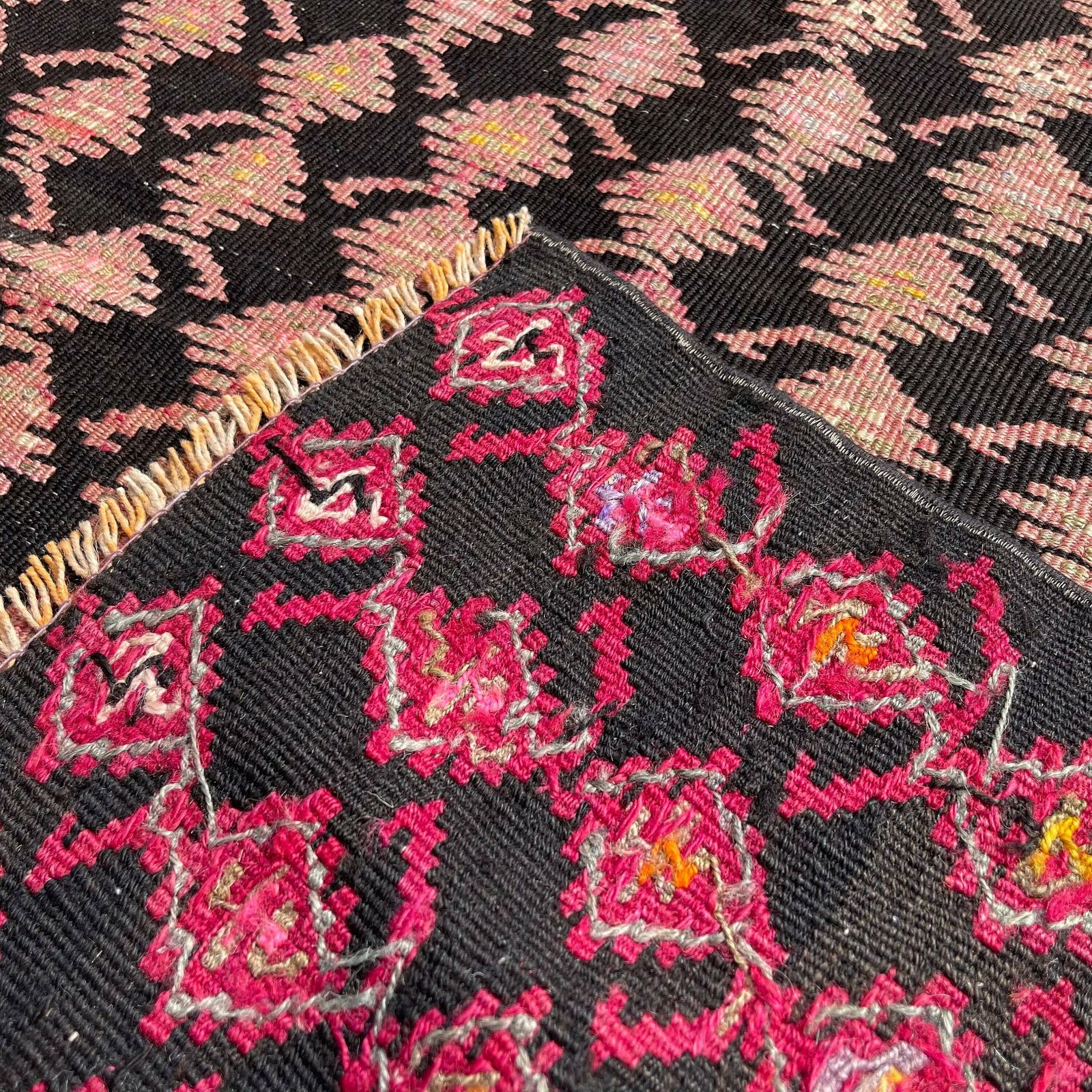 Traditional Turkish Kilim Rug ,Vintage Anatolian Turkish Kelim 113x95 Cm photo vinterior