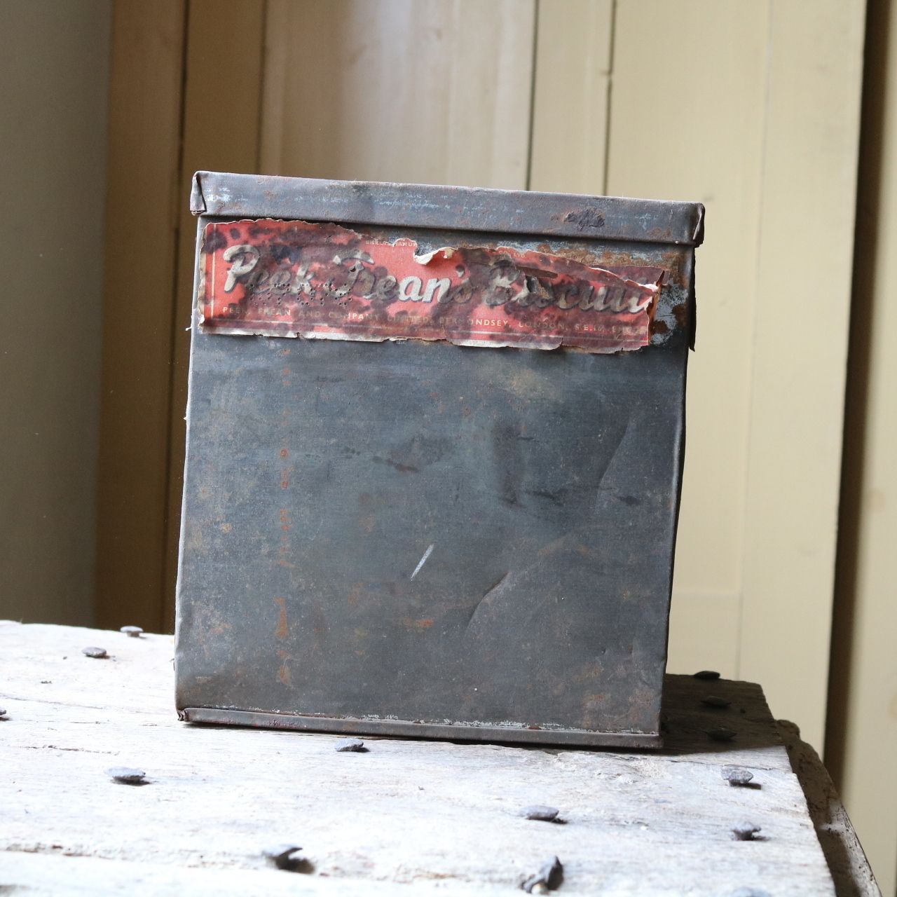 Antique Tin Of Peek Freans Hotel Biscuits   Early 1900s Vintage Charm With Origi photo furniture