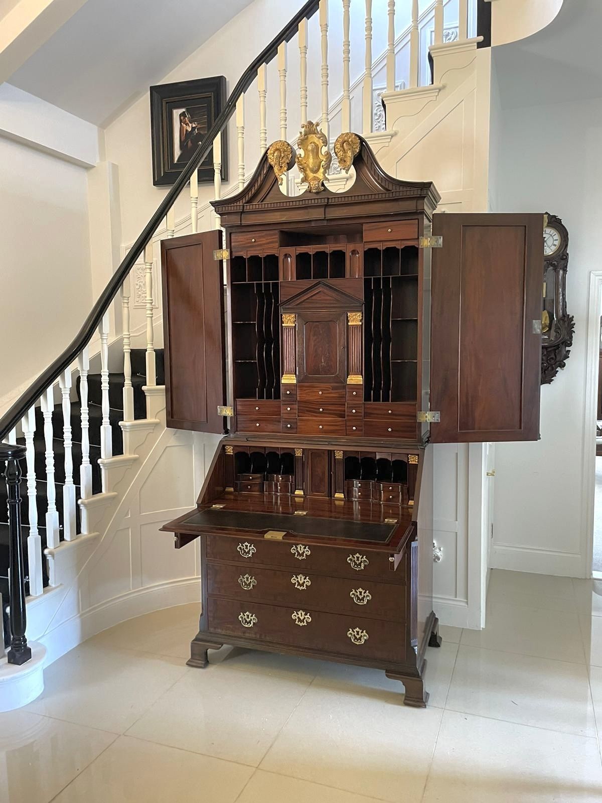 Outstanding Quality Antique Chippendale Style Mahogany Bookcase photo vinterior