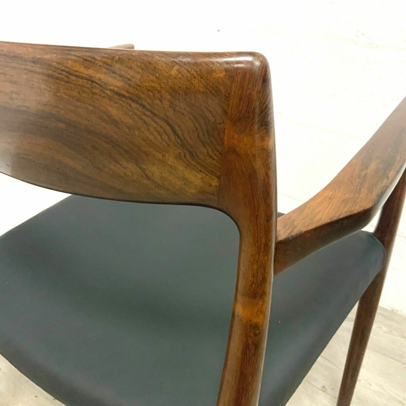 photo furniture A Pair Of Niels Otto Moller Rosewood Model 57 Office Dining Chairs In Black Leather Rare