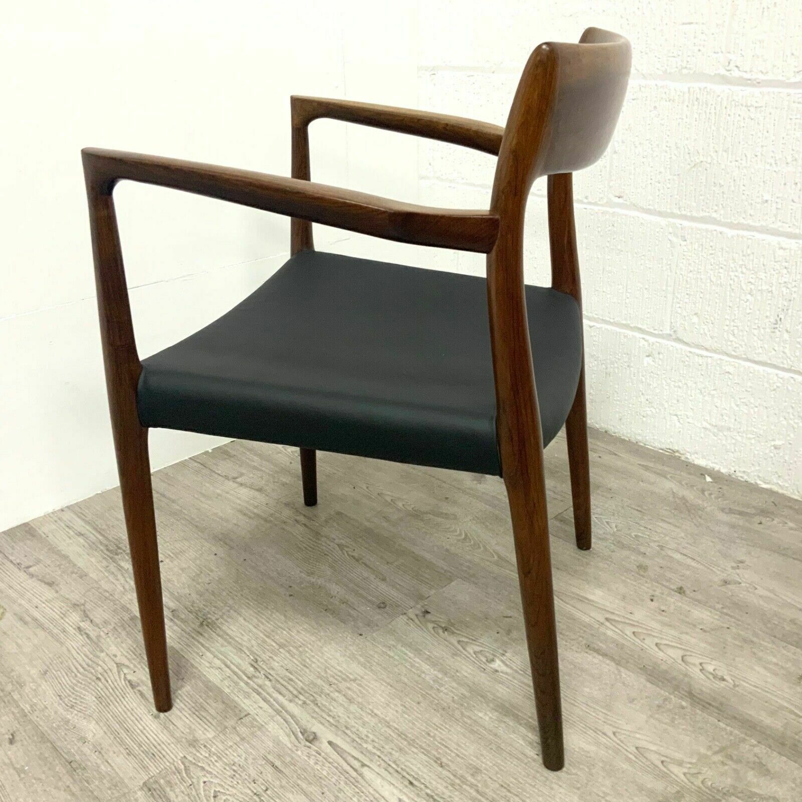 4995.0 A Pair Of Niels Otto Moller Rosewood Model 57 Office Dining Chairs In Black Leather Rare photo