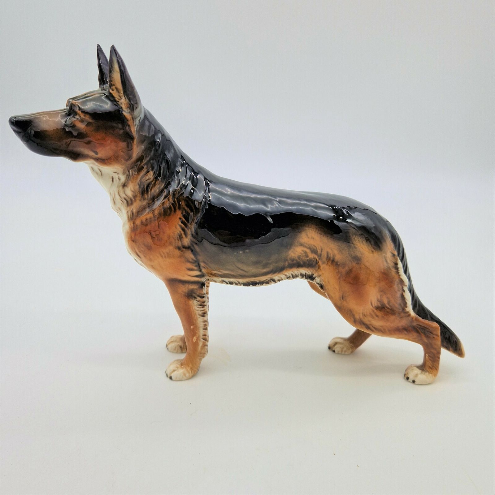 Porcelain Figurine " German Shepherd" From Frobik By Göbel. 1970   1975 photo vintage