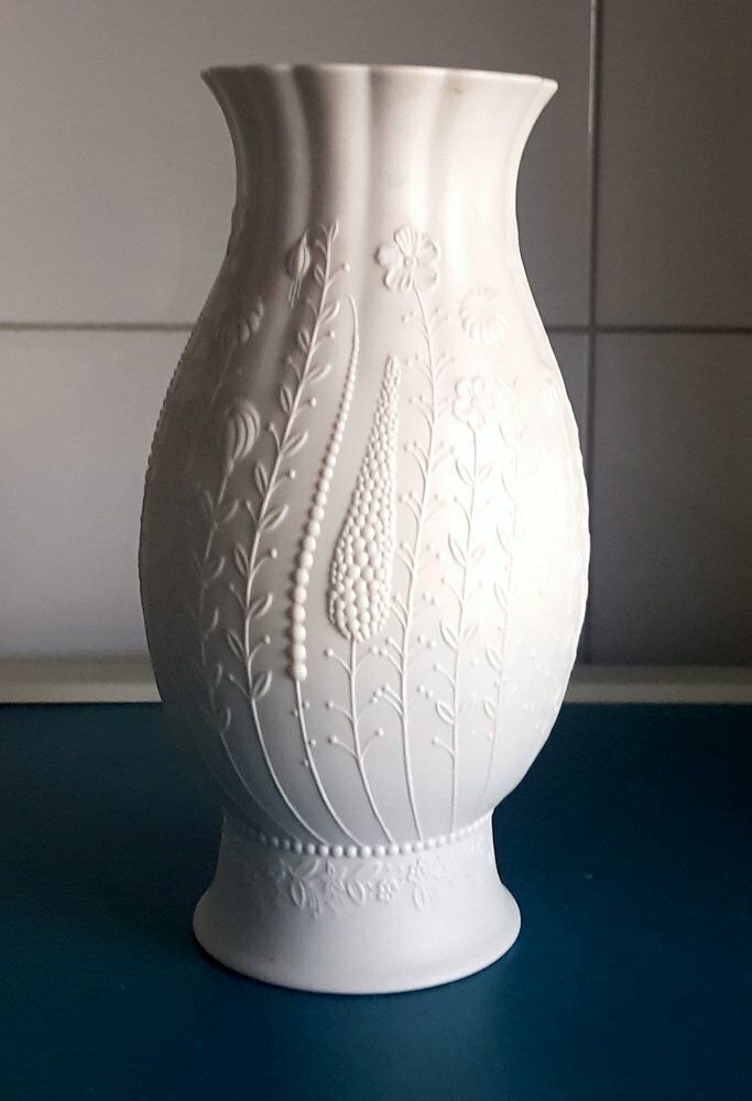 Bisquit Porcelain Flower Vase By Martin Freyer For Kaiser Porzellan photo for sale