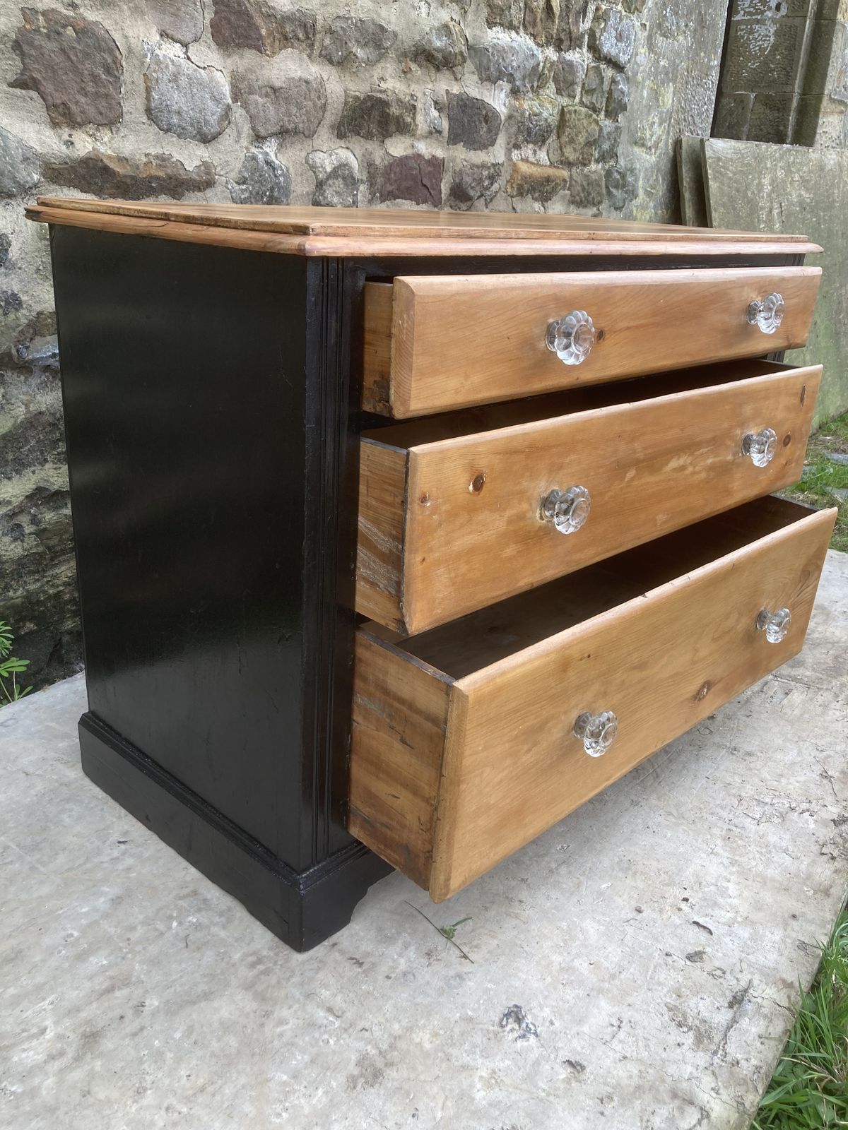 Victorian Pine Painted Chest Of Drawers photo vinterior