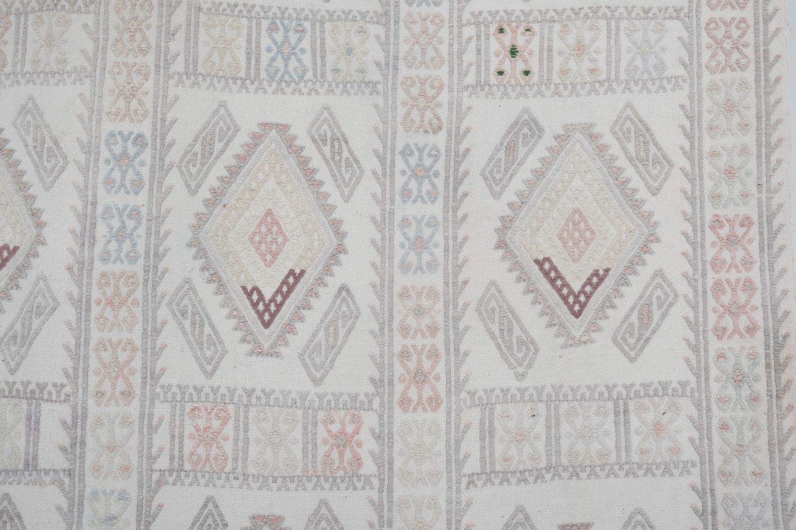 photo for sale Turkish Faded Kilim Rug 4'1'' X 7'1''