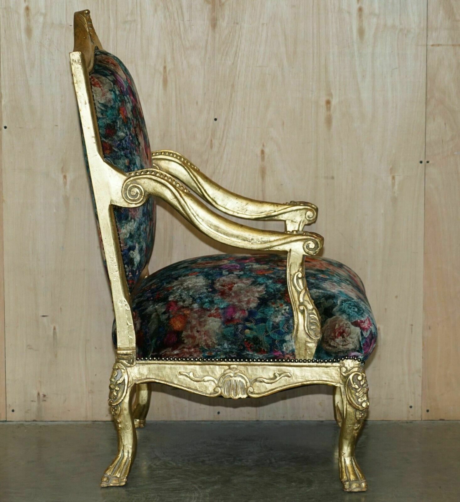 photo vintage Pair Of Antique Original Giltwood Framed French Louis XV Fauteuils Armchairs