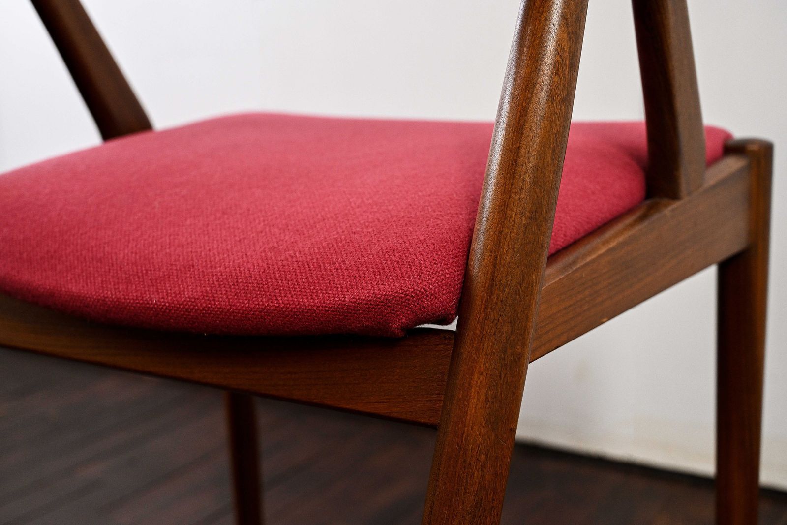 Set Of 4 Kai Kristiansen Teak Chairs Model 31 photo 1660.0