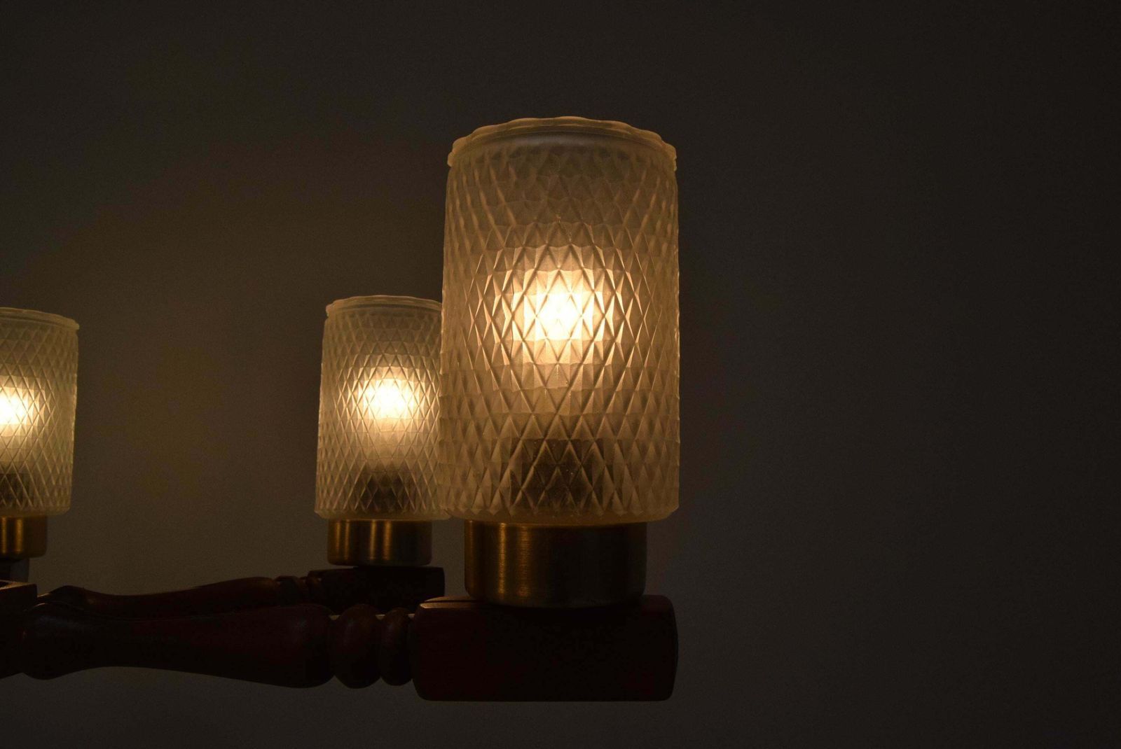 photo vintage Mid Century Wood Chandelier By Inva Litomerice, 1970's.