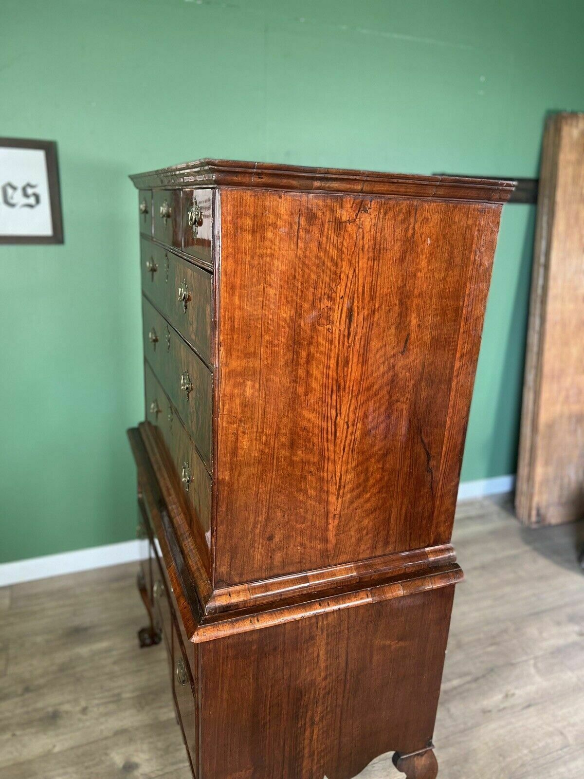 photo furniture A Very Good 18th Century Walnut Chest On Stand