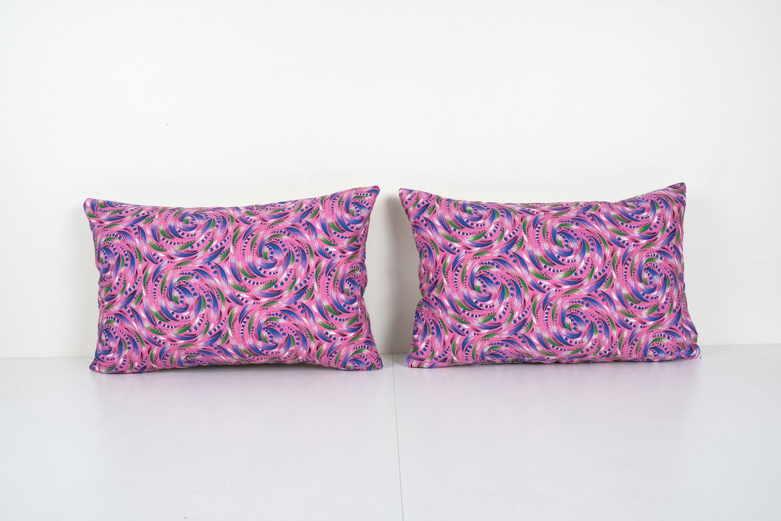 Pink Uzbek Roller Printed Pillow Cover   Set Of Two Uzbek Lumbar Cushion 14'' X 23''