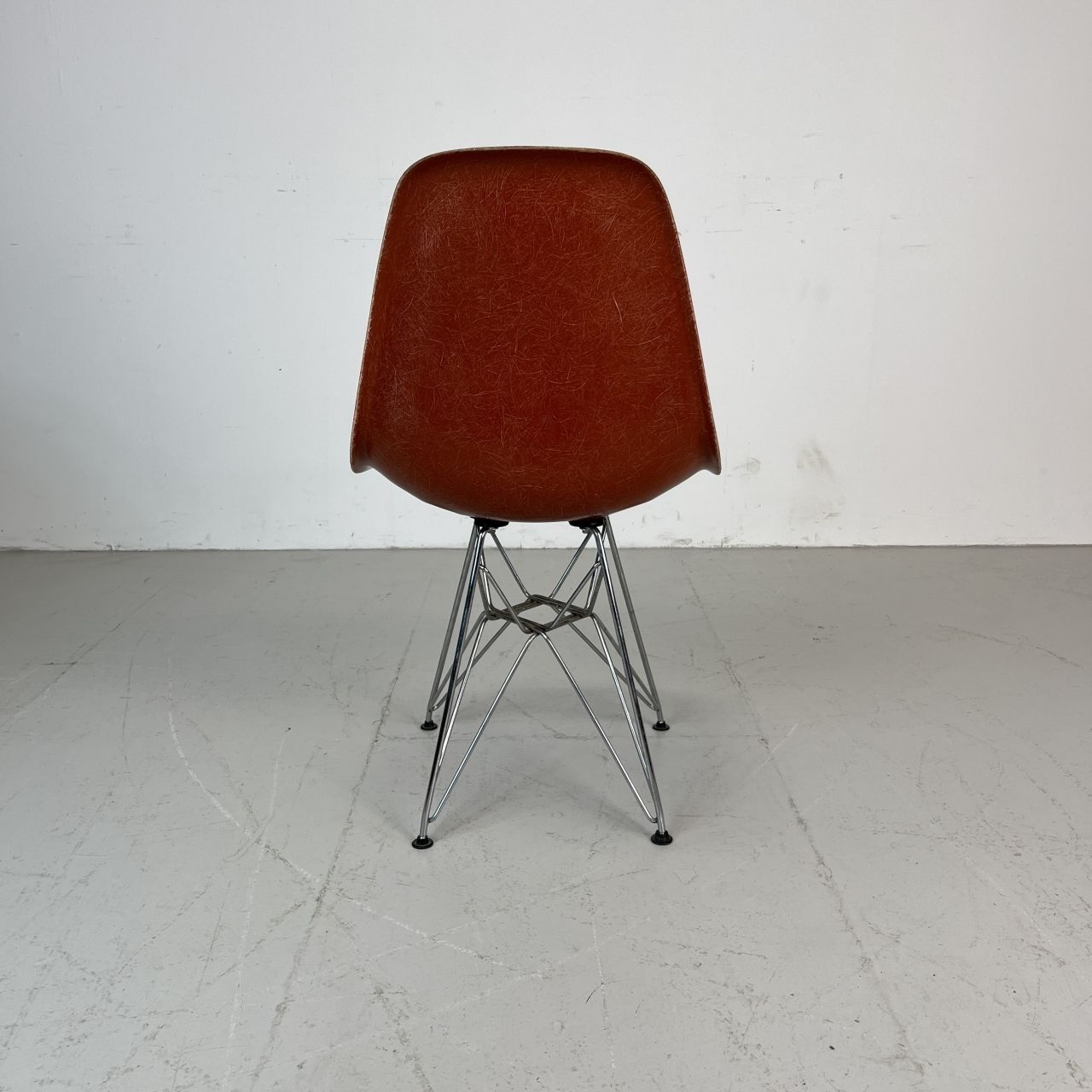 Eames Herman Miller Dsr Side Chair In Terracotta photo for sale