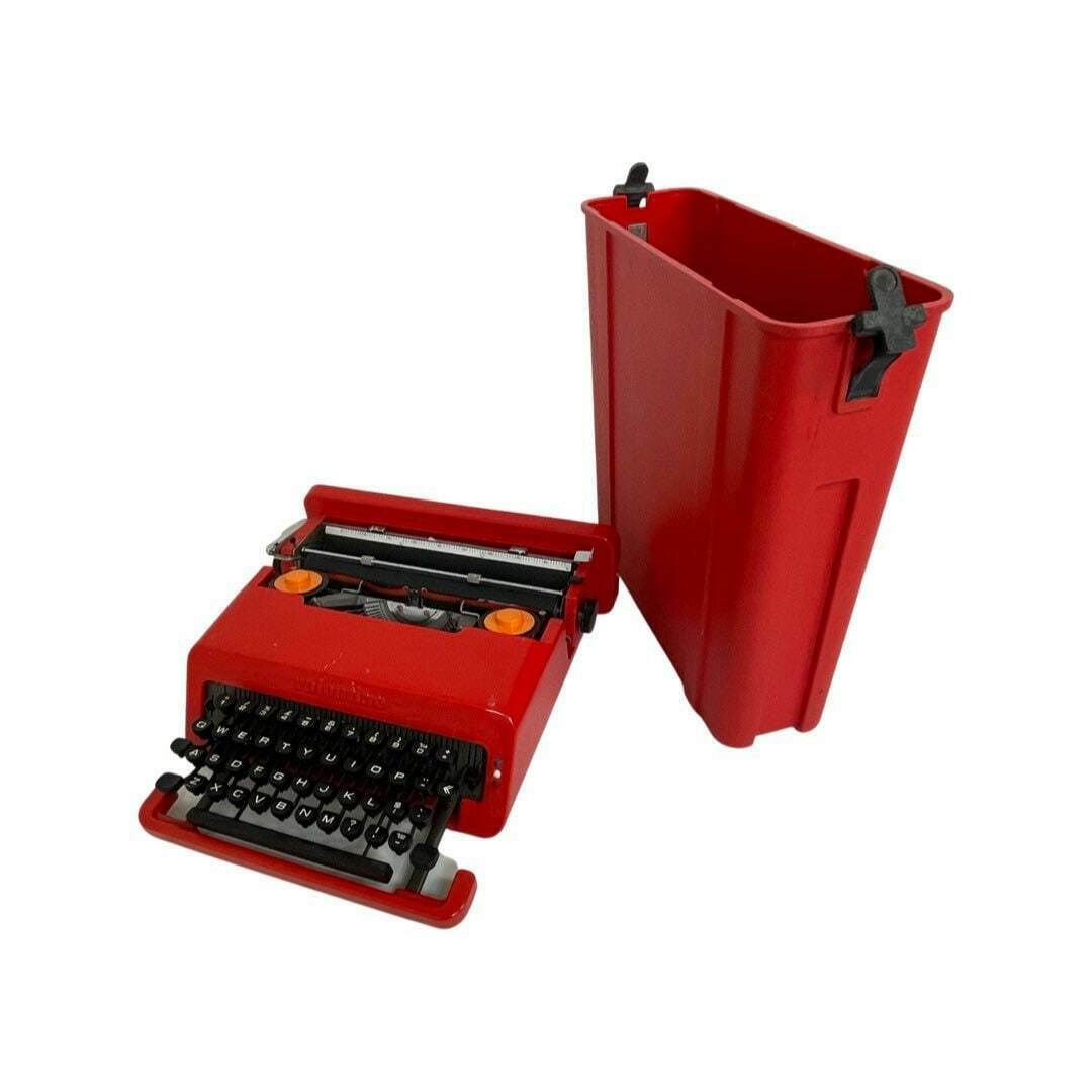 Ettore Sottsass / Perry A. King   Olivetti   Valentine   Typemachine Inclusief Harde Koffer   Werkend (Qwerty) photo for sale