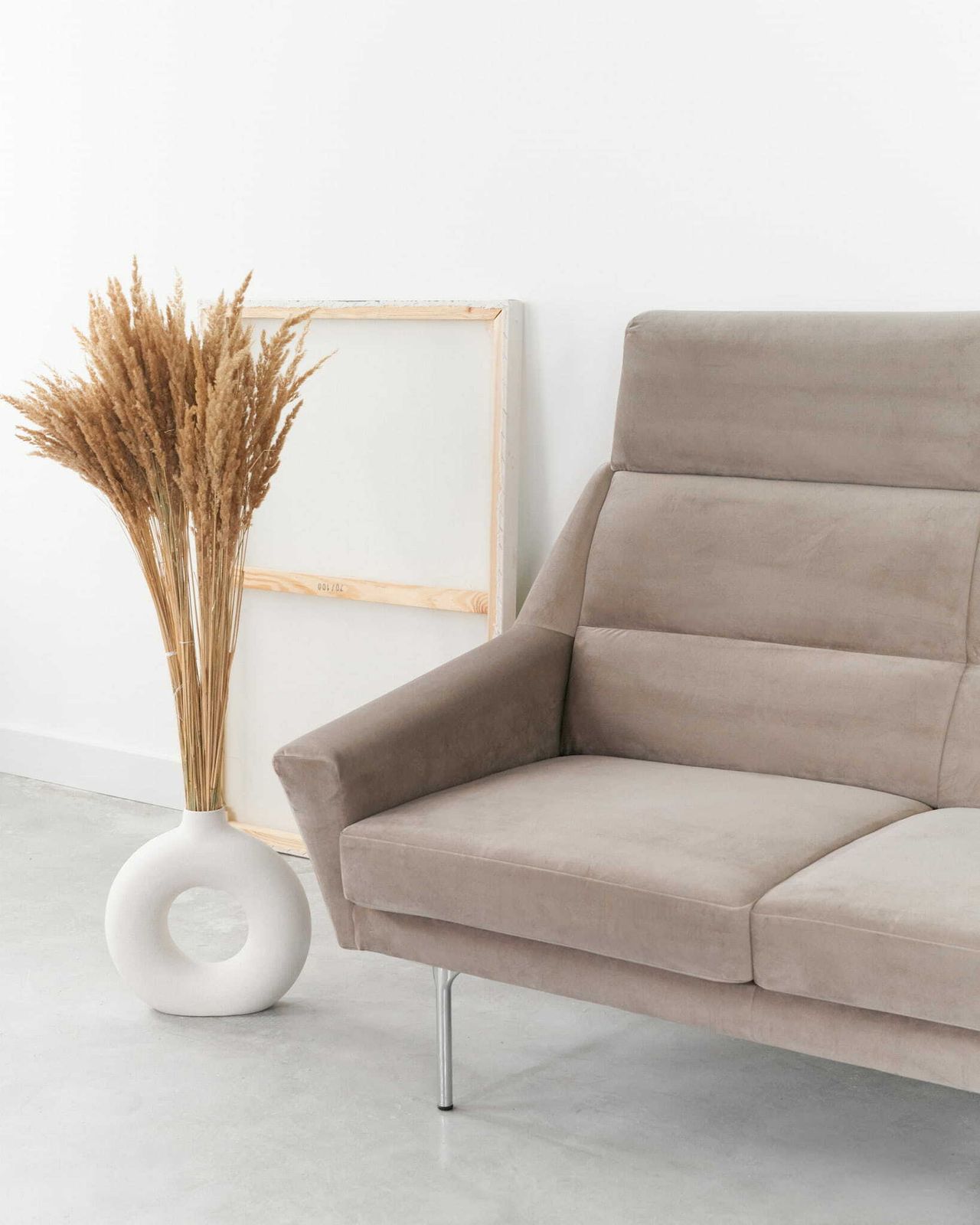 Sofa Mandal Beige, Scandinavian Design photo for sale