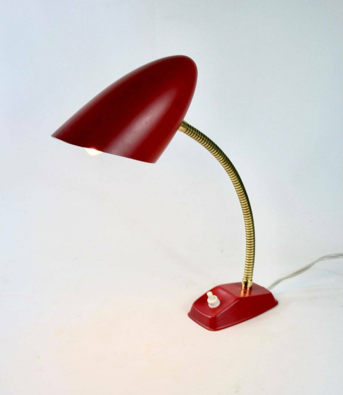 Fm Design Denmark – Rode Bureaulamp – Scandinavisch Design – Messing Hals