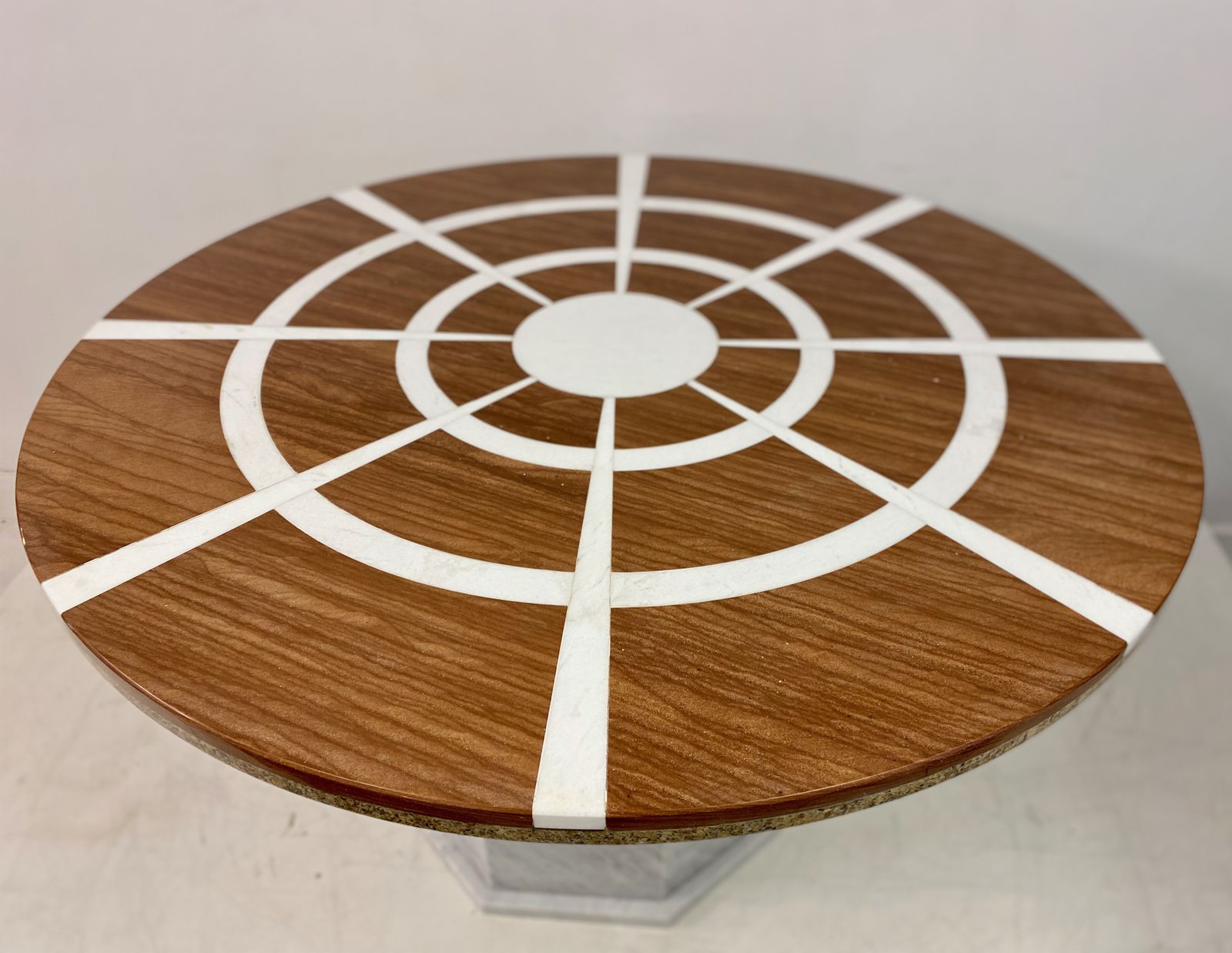1400.0 1970s Red And White Marble Dining Or Centre Table photo