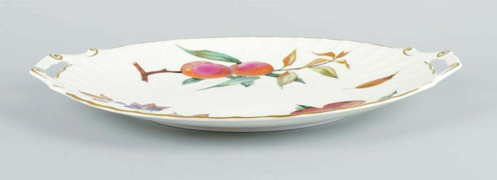 Royal Worcester Fine Porcelain Cake Plate With Motifs Of Apples And Berries photo 244.0